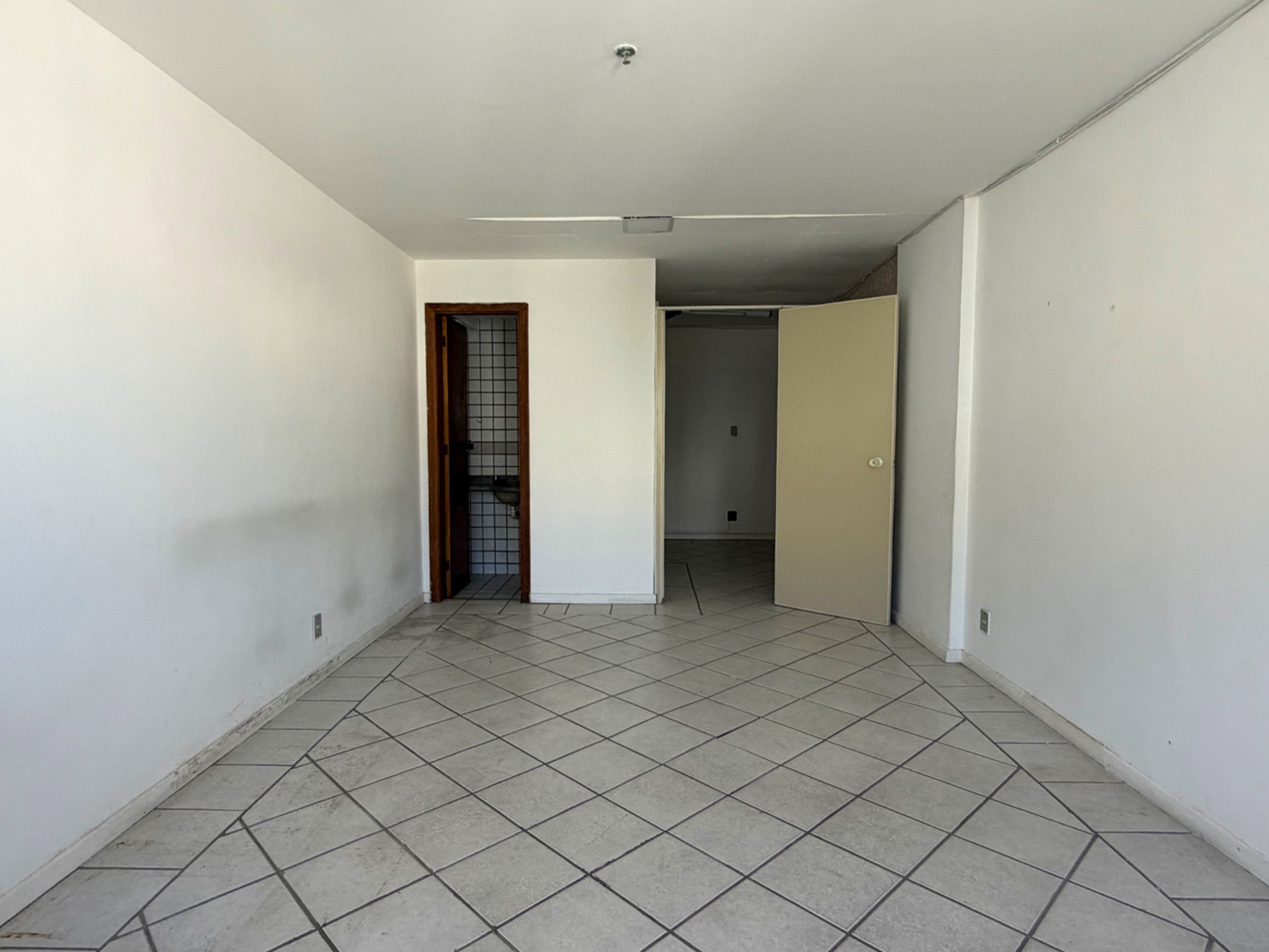 Sala comercial no Centro. 45m², com ante sala., foto 2
