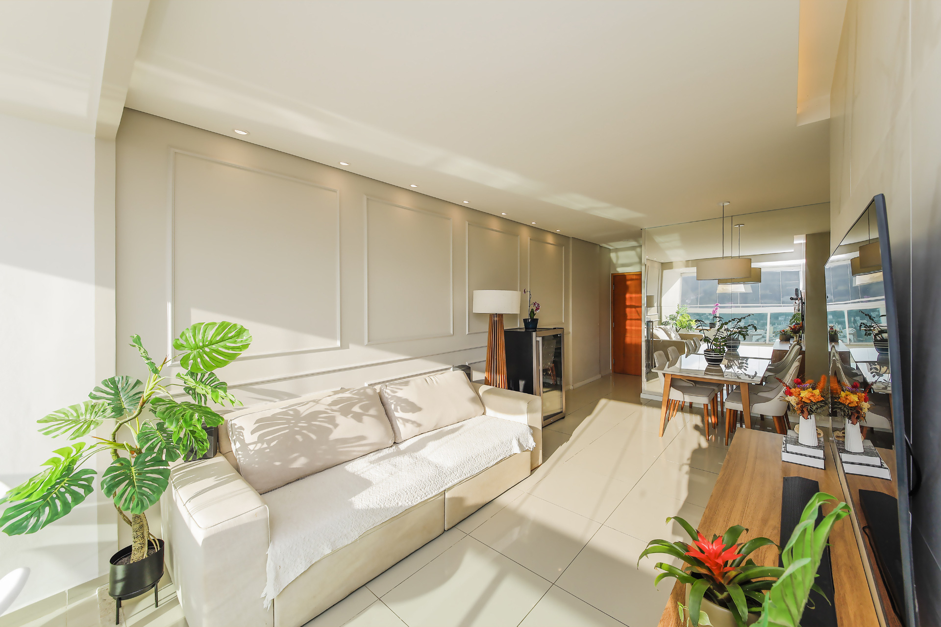 Apartamento com 2 suítes, varanda integrada e 2 vagas para venda, foto 2