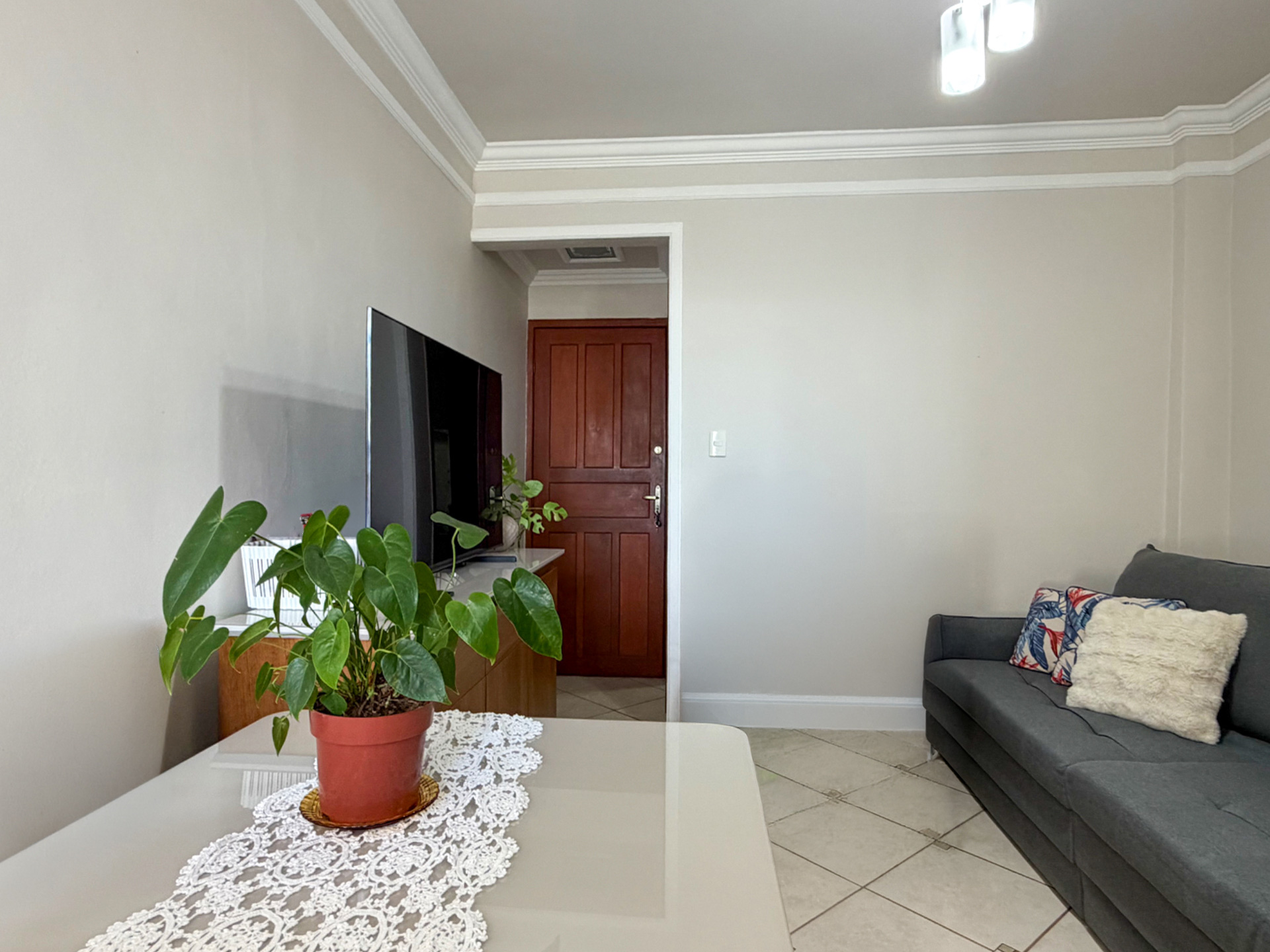 Paineiras: 2 quartos, 91m², suíte. Sala ampla., foto 2