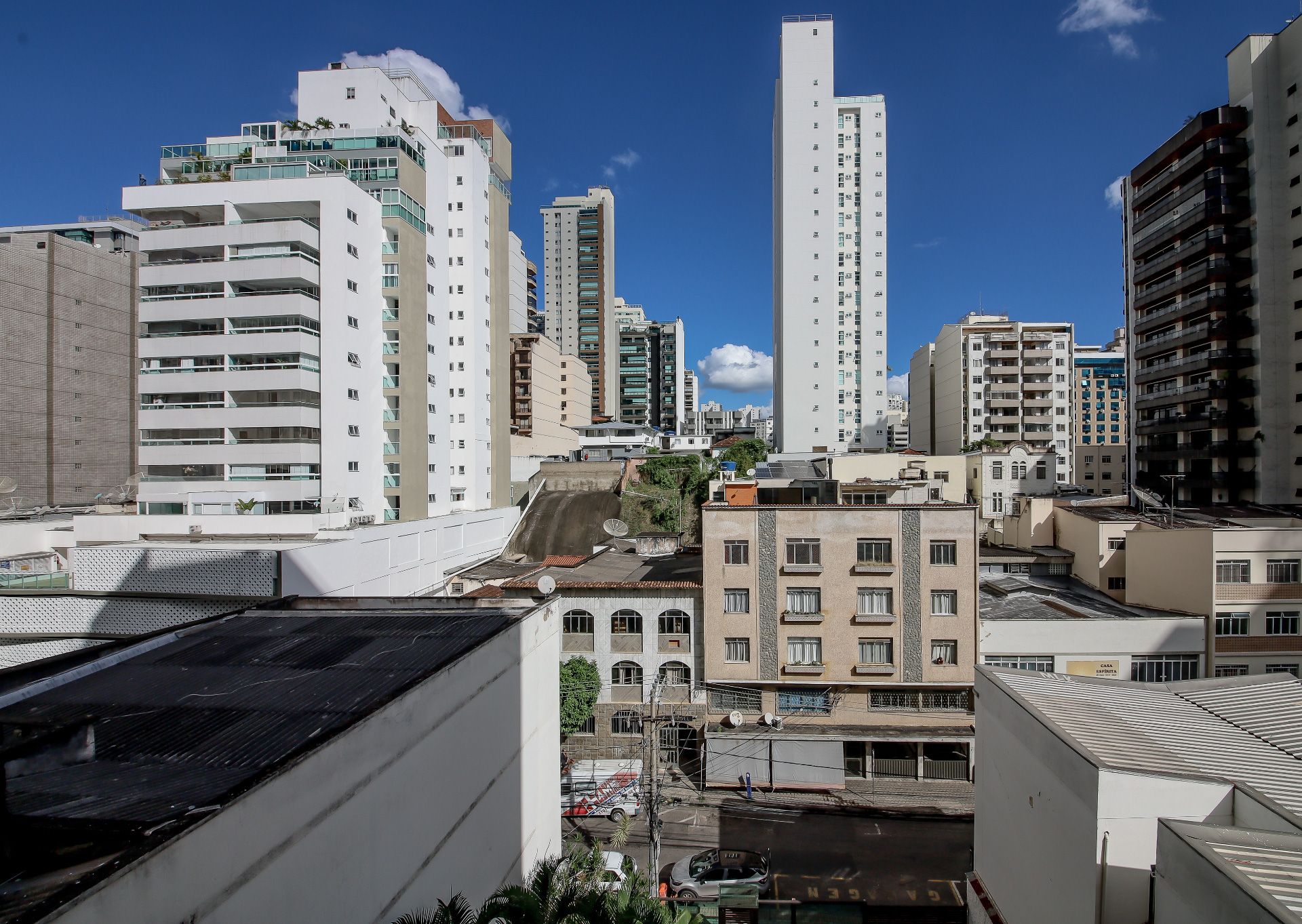3 quartos, varanda na Rua Sampaio, Granbery, foto 3