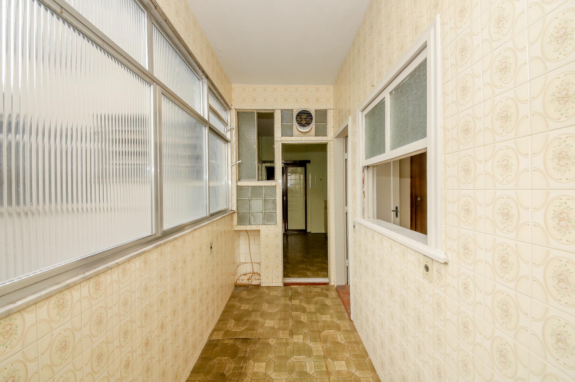 Centro. 3 quartos. Amplo e na avenida principal., foto 16