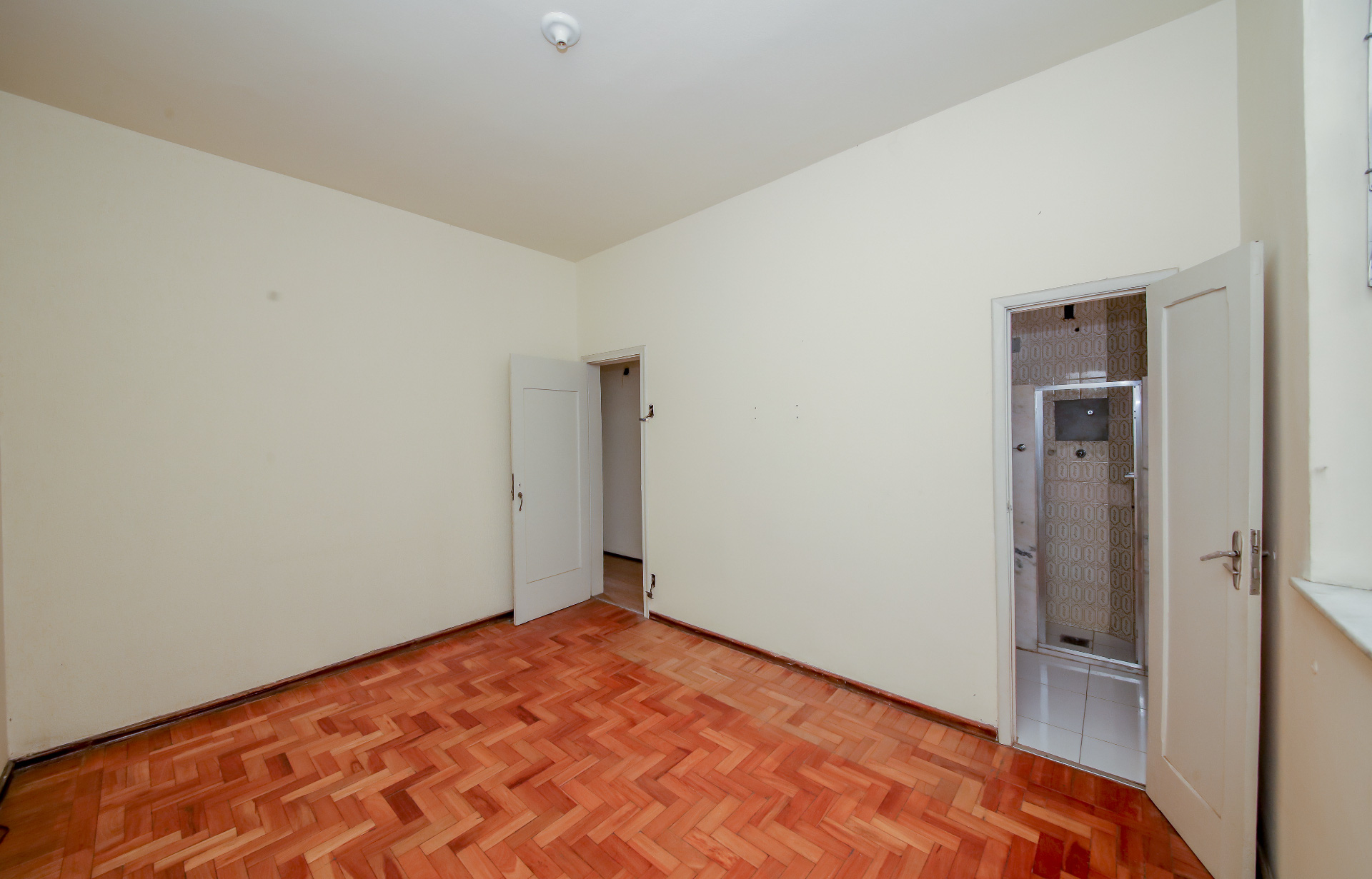 Centro. 3 quartos. Amplo e na avenida principal., foto 18