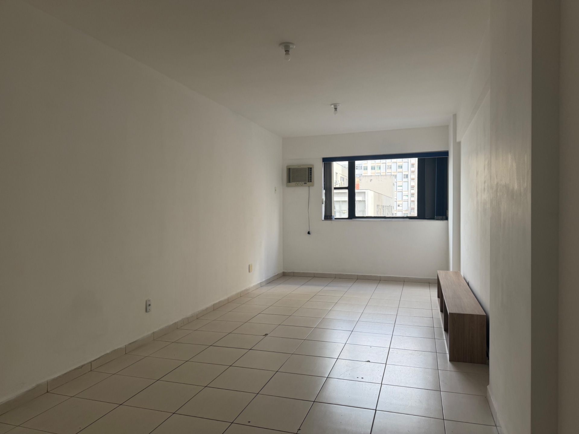 Centro: Sala 41m², vaga garantida., foto 1