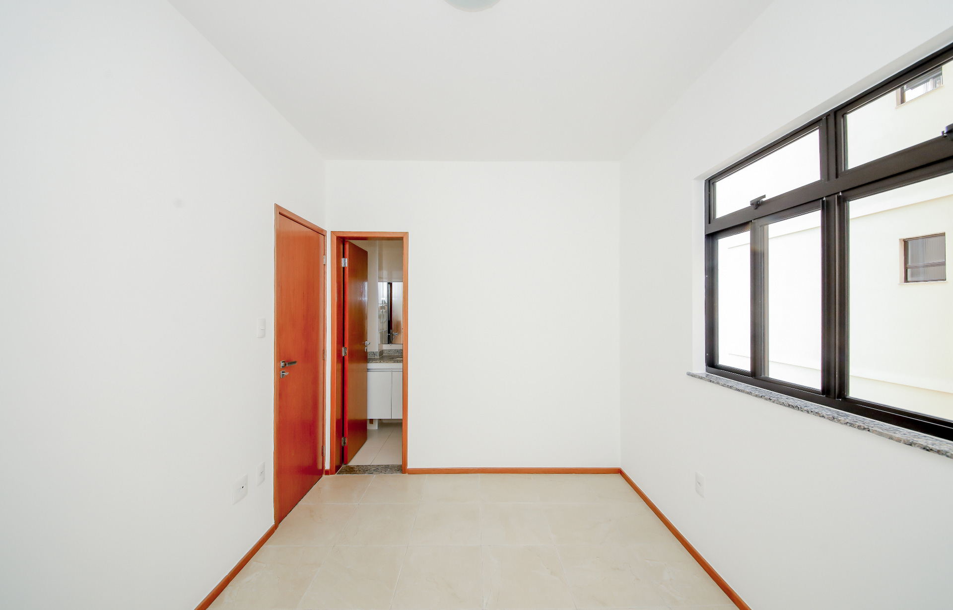 Centro: 2 suítes e varanda, 100m² com 2 vagas, foto 16
