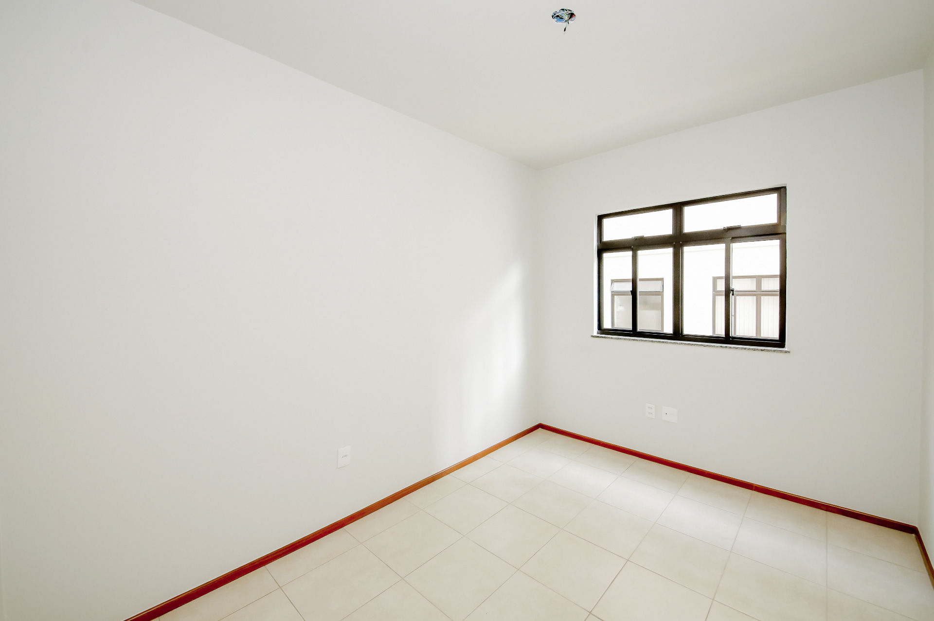 Centro: 2 suítes, varanda e 2 vagas. 106m²., foto 12