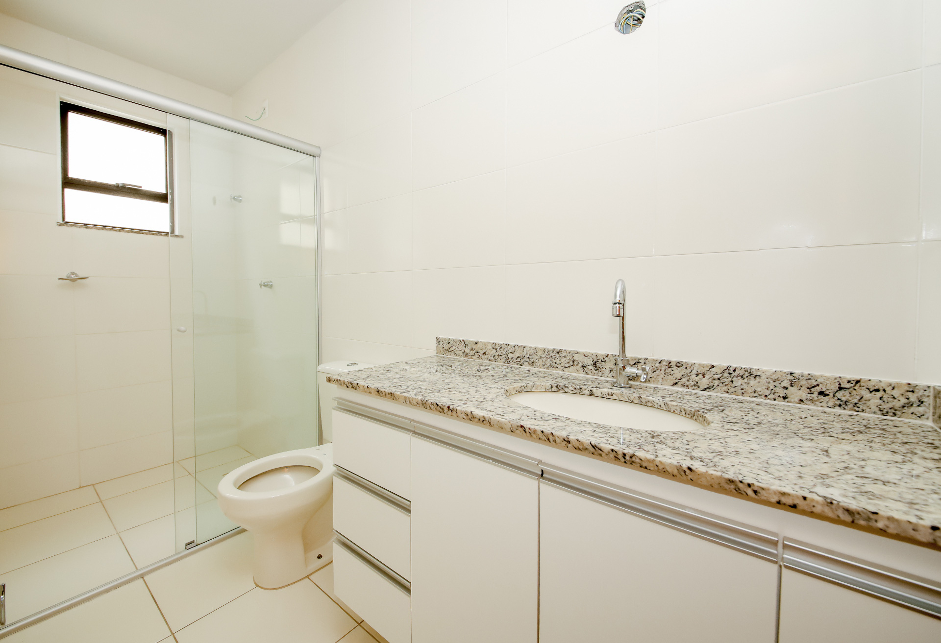 Centro: 2 suítes, varanda e 2 vagas. 106m²., foto 15