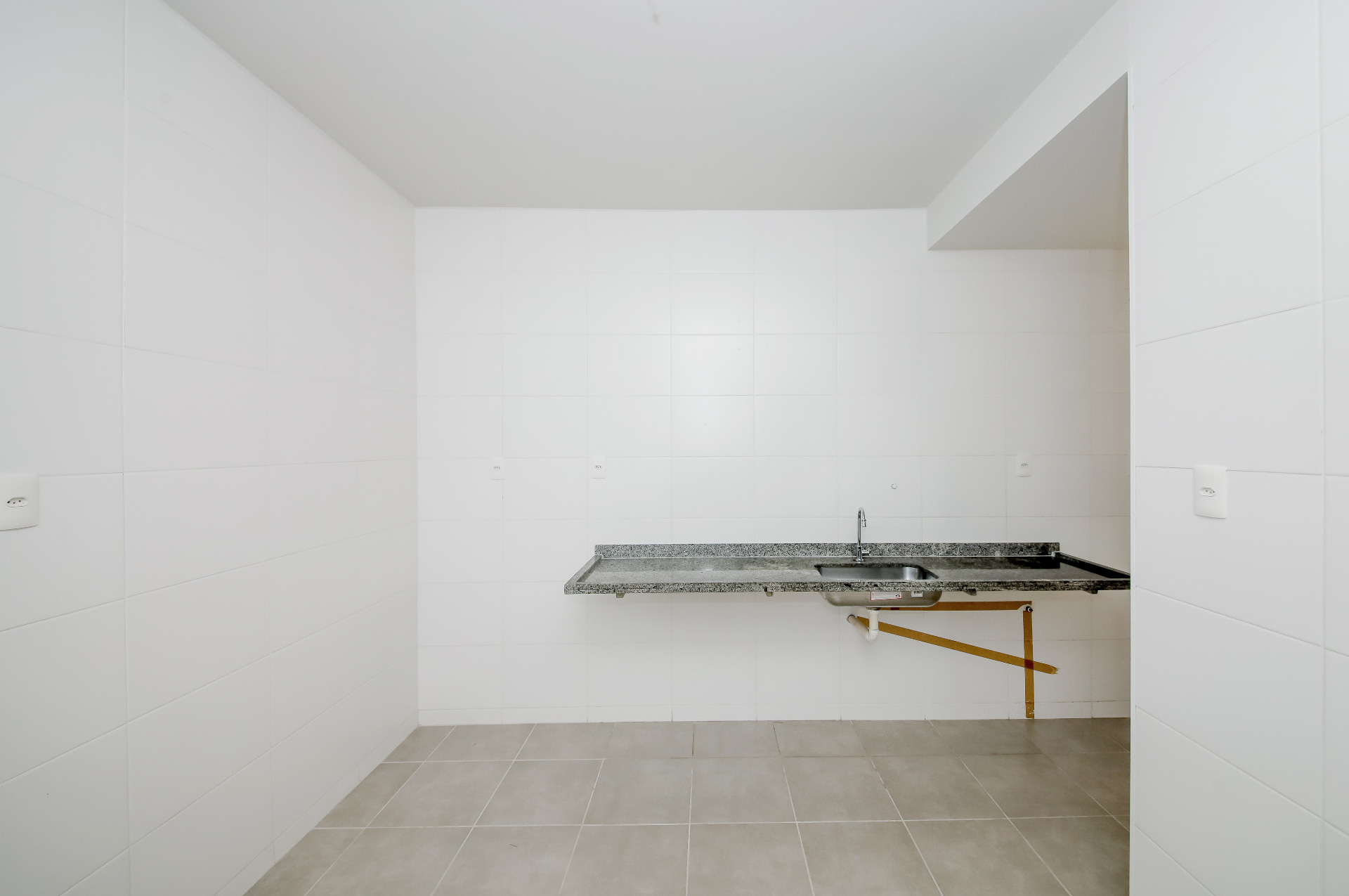 Centro: 2 suítes, varanda e 2 vagas. 106m²., foto 11
