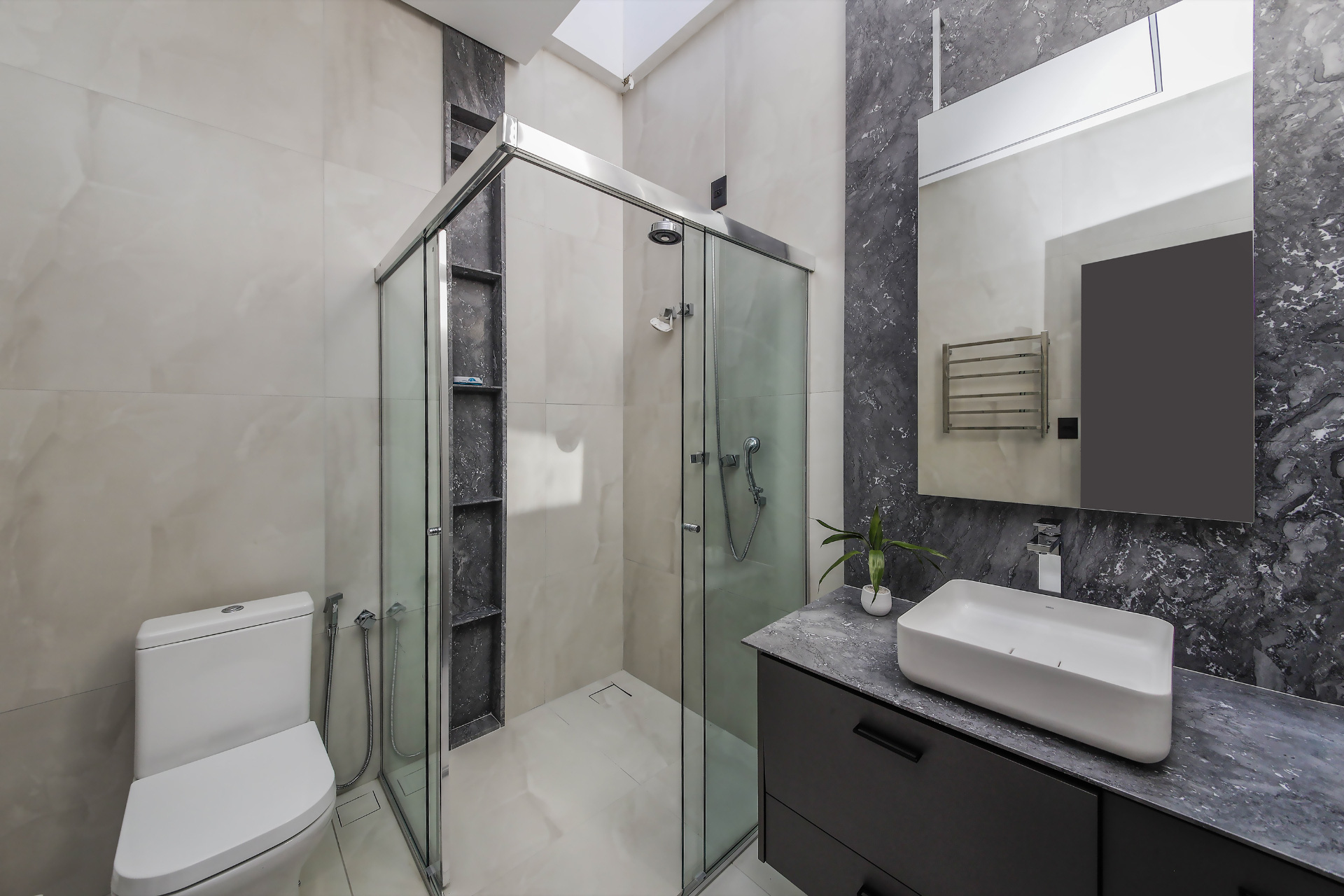 Alphaville: 4 quartos, 3 suítes, 345 m². Área generosa., foto 16