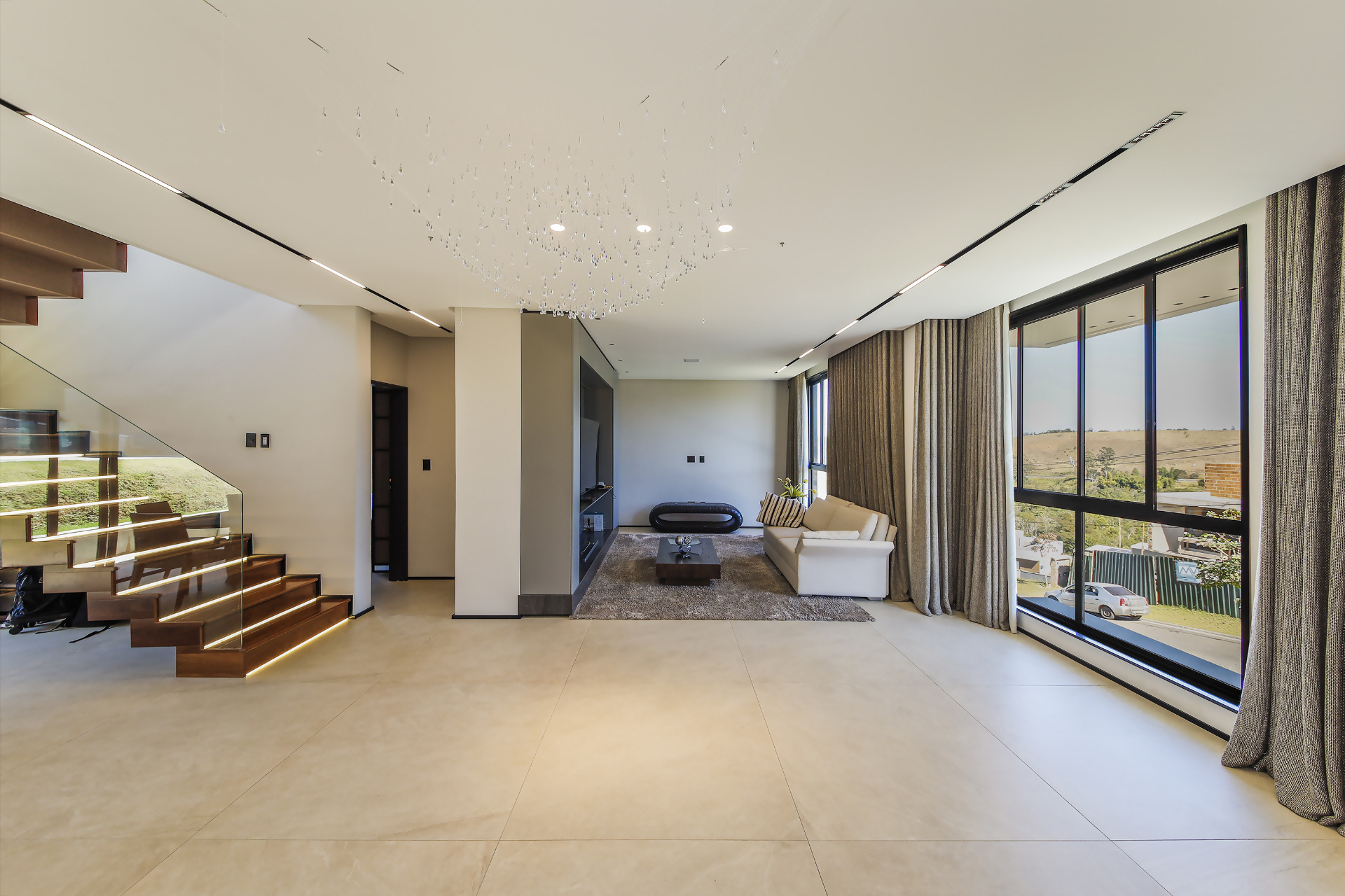Alphaville: 4 quartos, 3 suítes, 345 m². Área generosa., foto 5