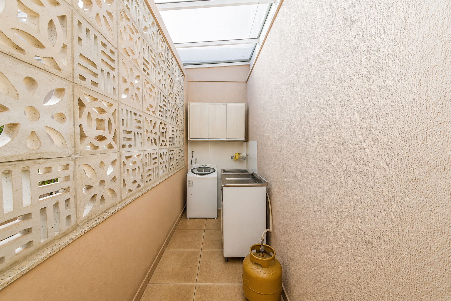 Casa com 3 suítes, 4 vagas no Aeroporto, foto 11