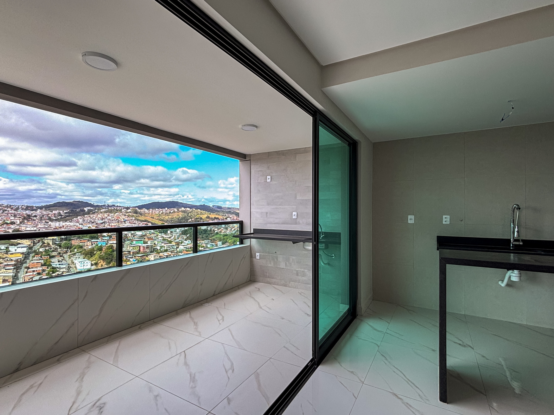 Estrela Sul: Apartamento com vista ampla e 2 vagas de garagem, foto 2