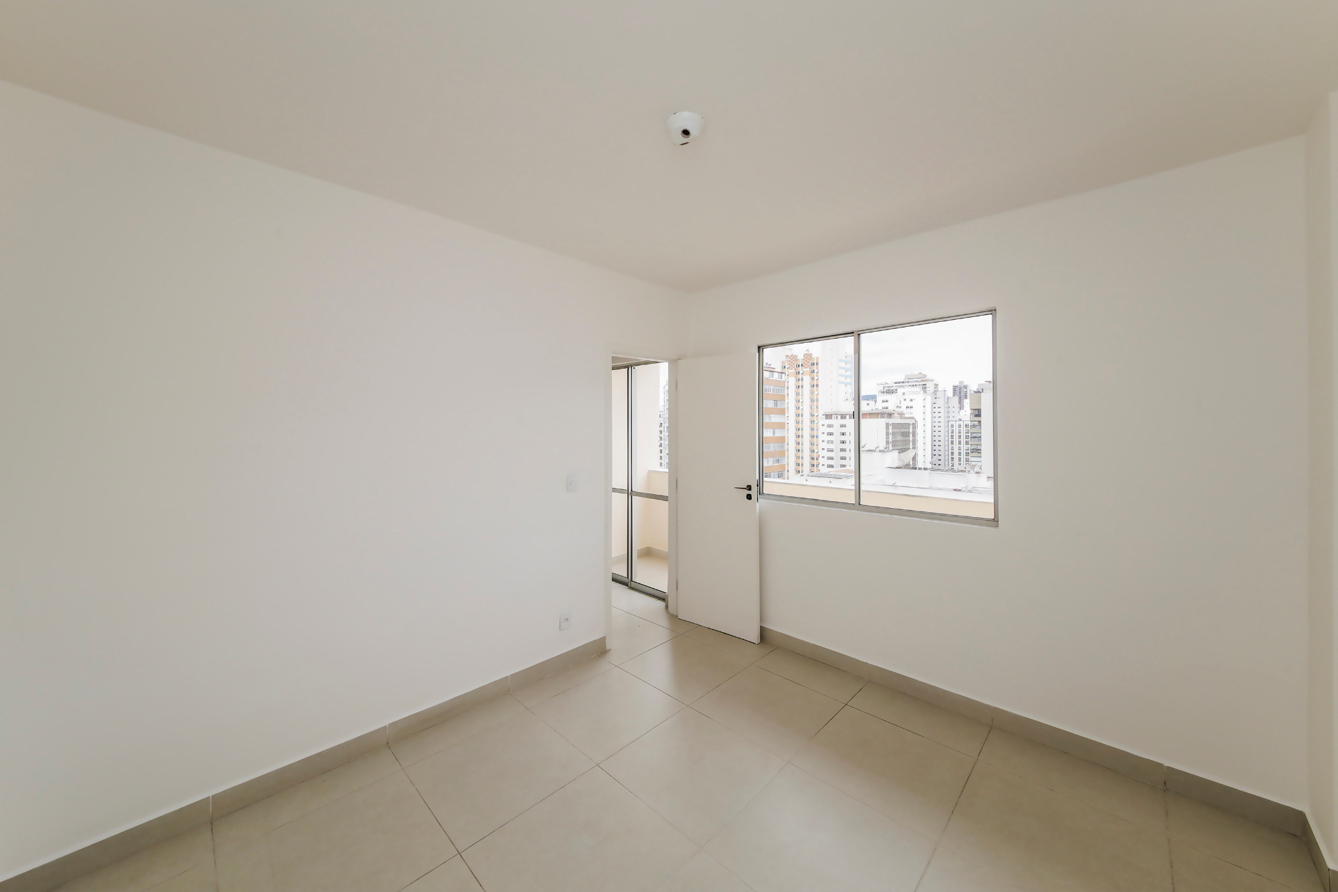 Centro: quarto e sala reformado, varanda, vaga., foto 3