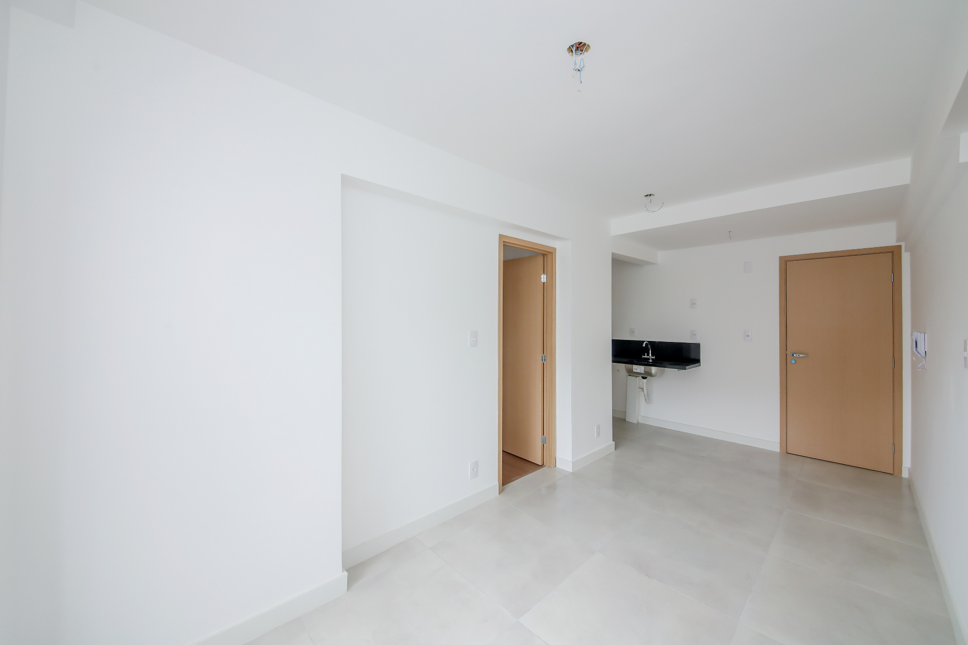 Centro: 2 suítes, varanda, vista livre., foto 11