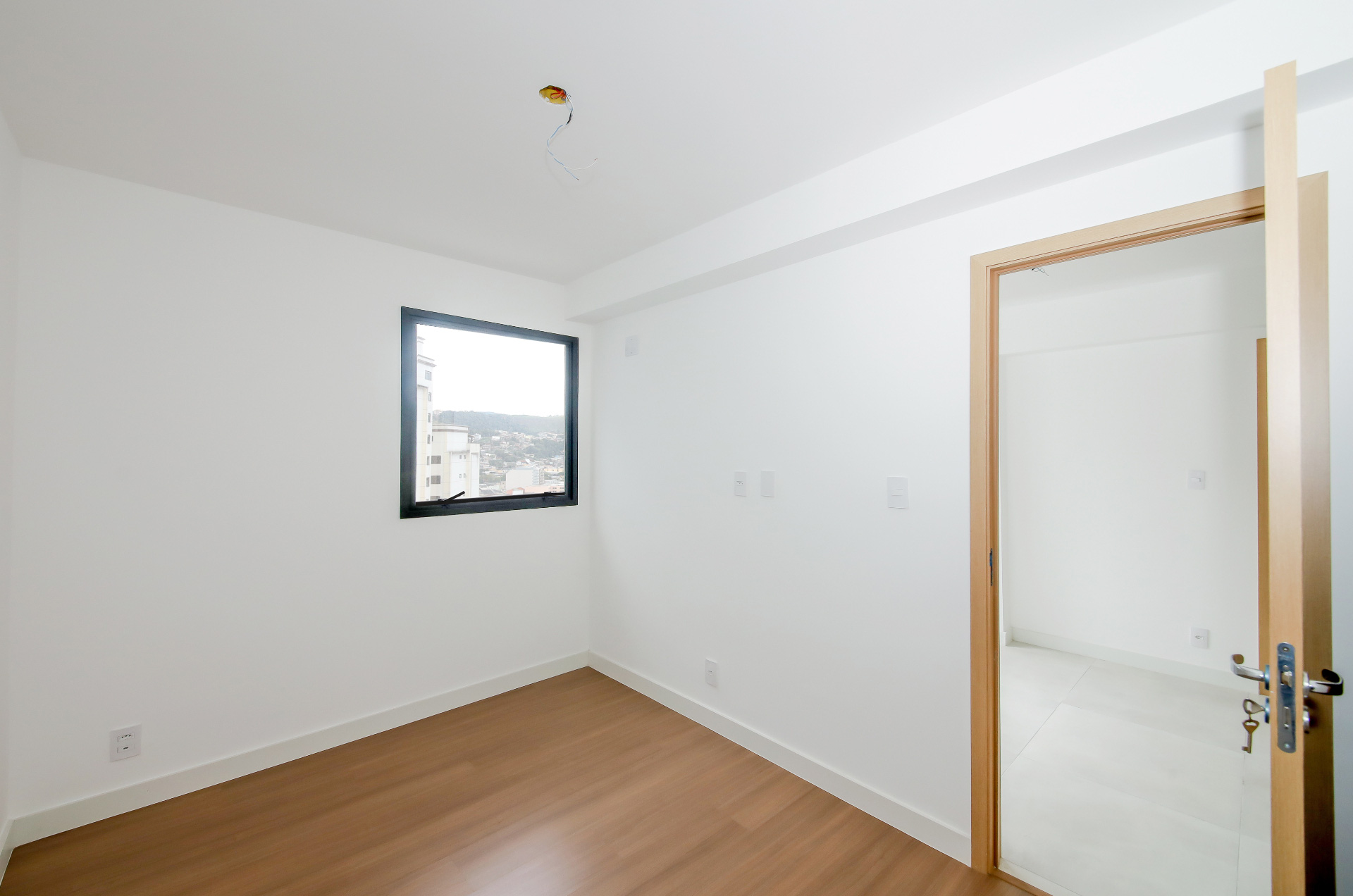 Centro: 2 suítes, varanda, vista livre., foto 14