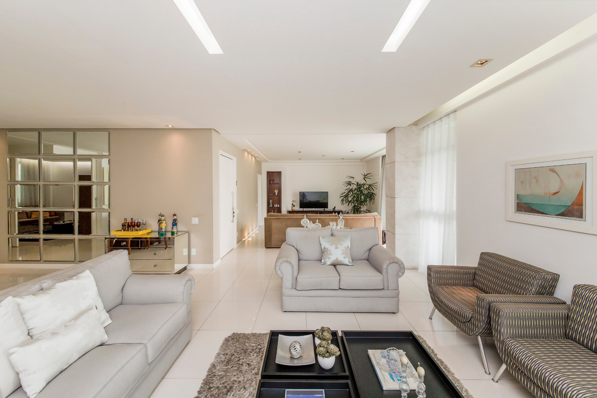 Bom Pastor: 3 suítes, 1 por andar, 366m²., foto 3