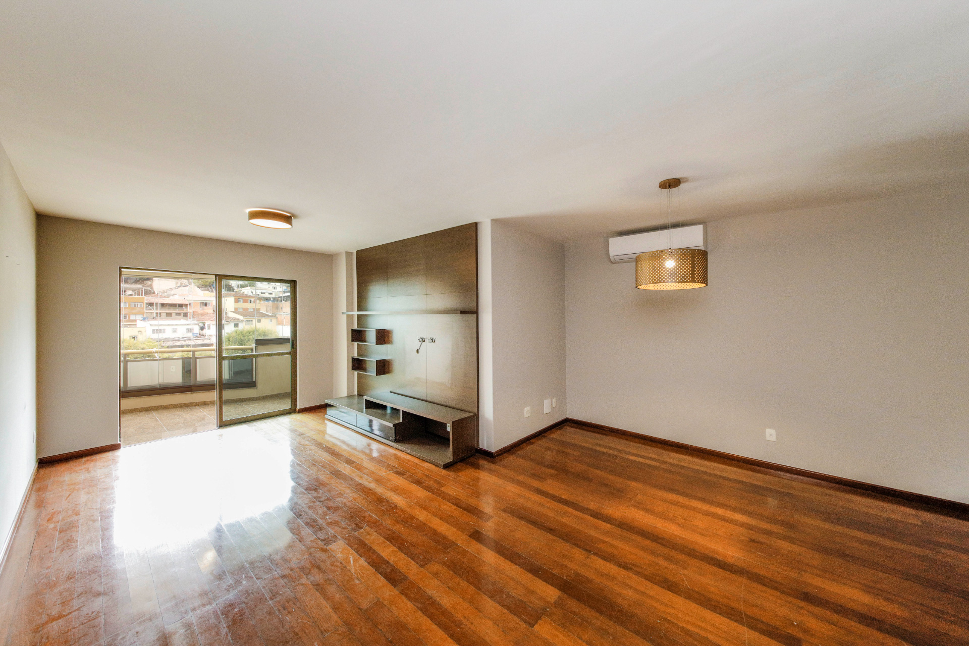 São Mateus: parte plana, vista livre, 3 vagas, 4 quartos., foto 1