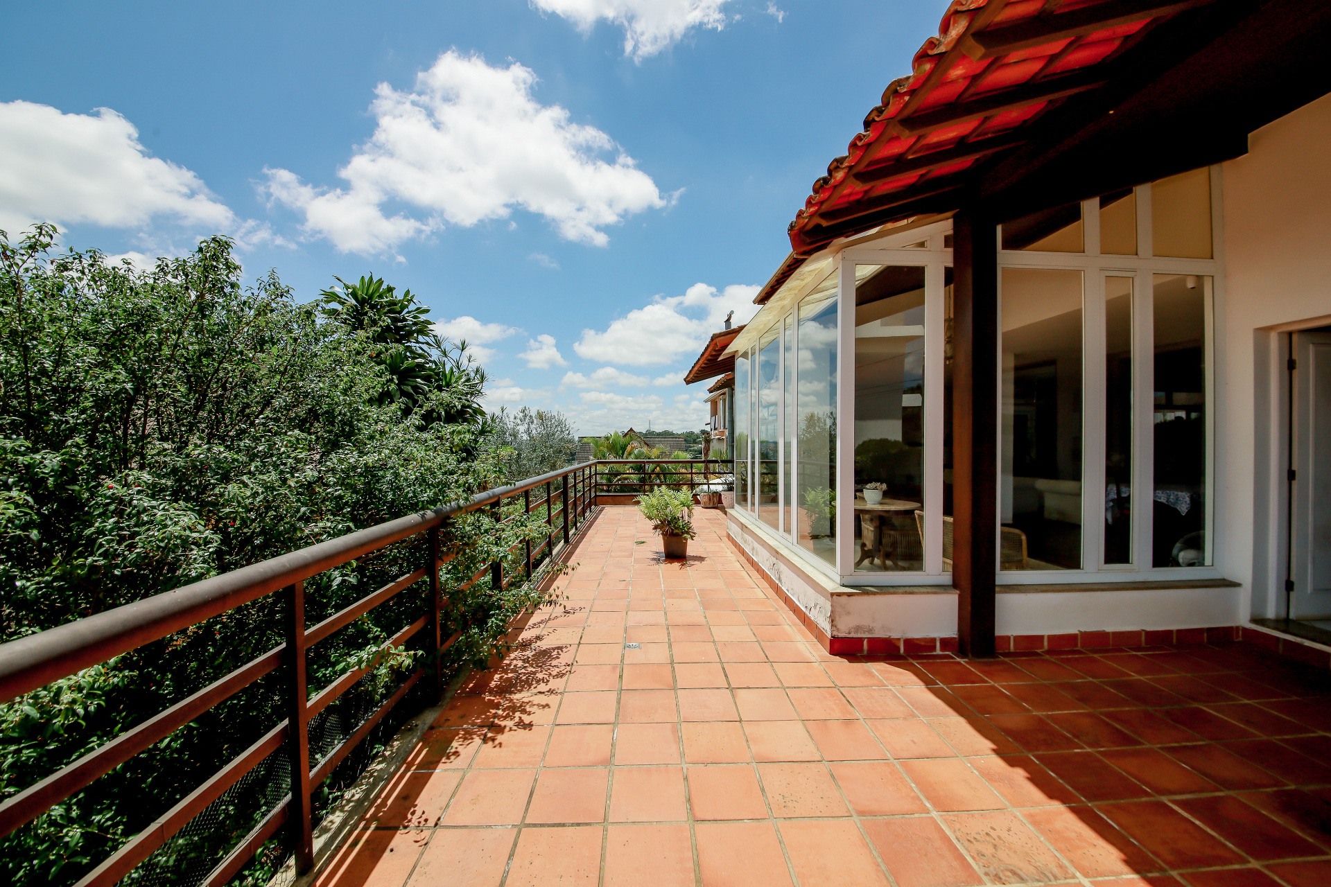 Casa de esquina com vista para o horizonte no Granville para venda, foto 11
