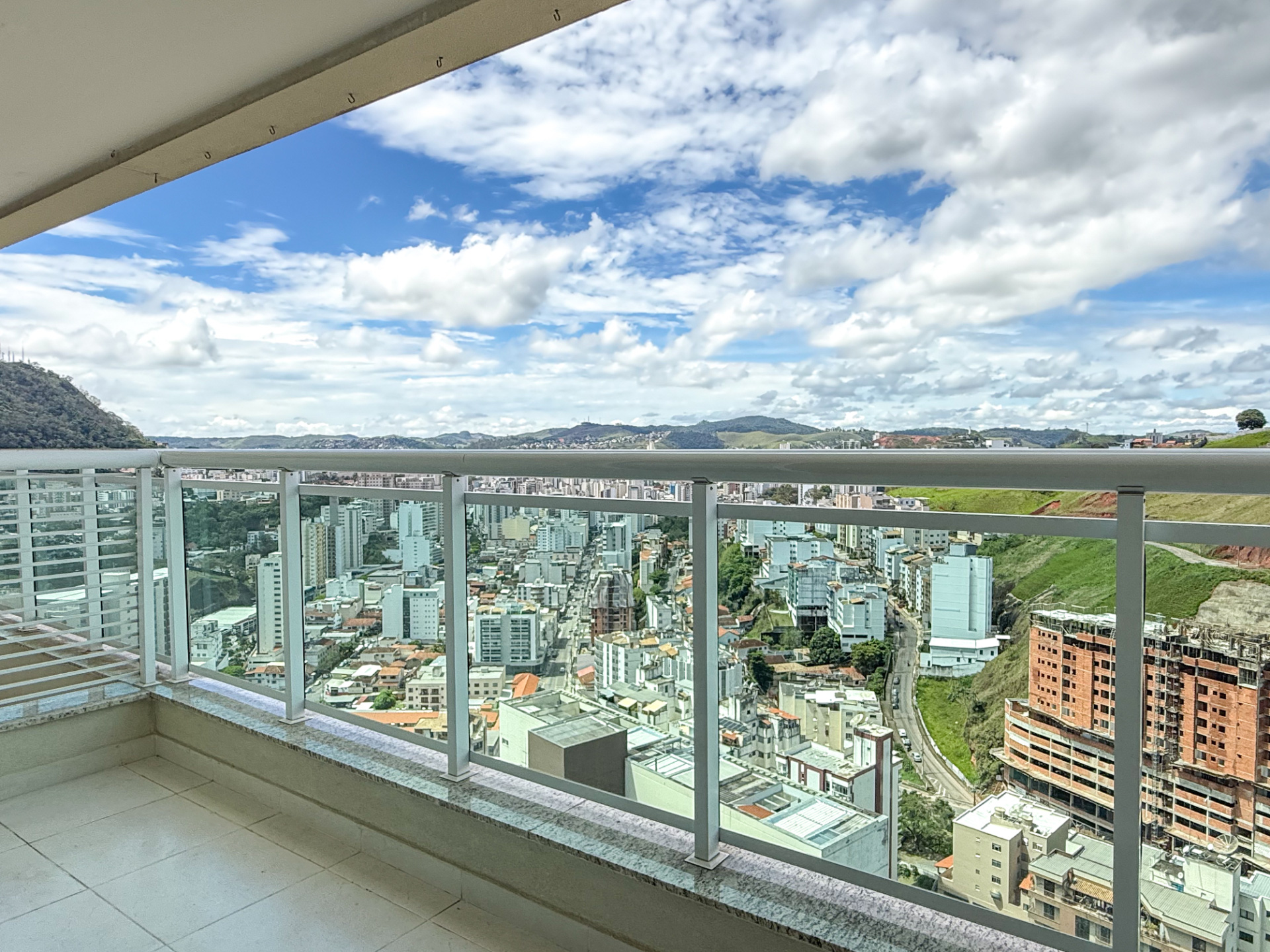 Apartamento em São Mateus, suíte espaçosa, vista livre, foto 3