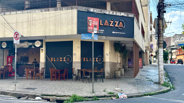 Loja de esquina com renda de aluguel e potencial de expansão para venda