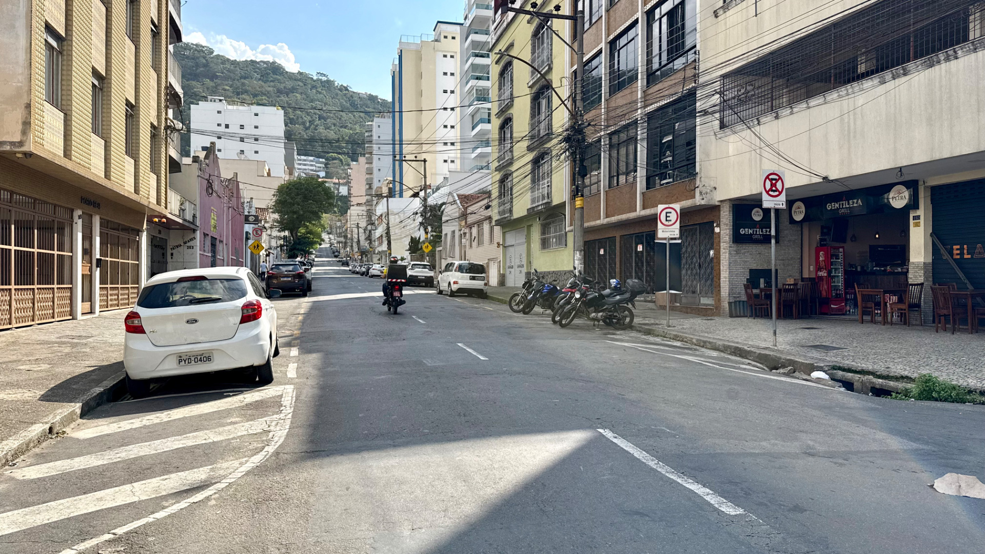 Loja de esquina com renda de aluguel e potencial de expansão para venda, foto 5