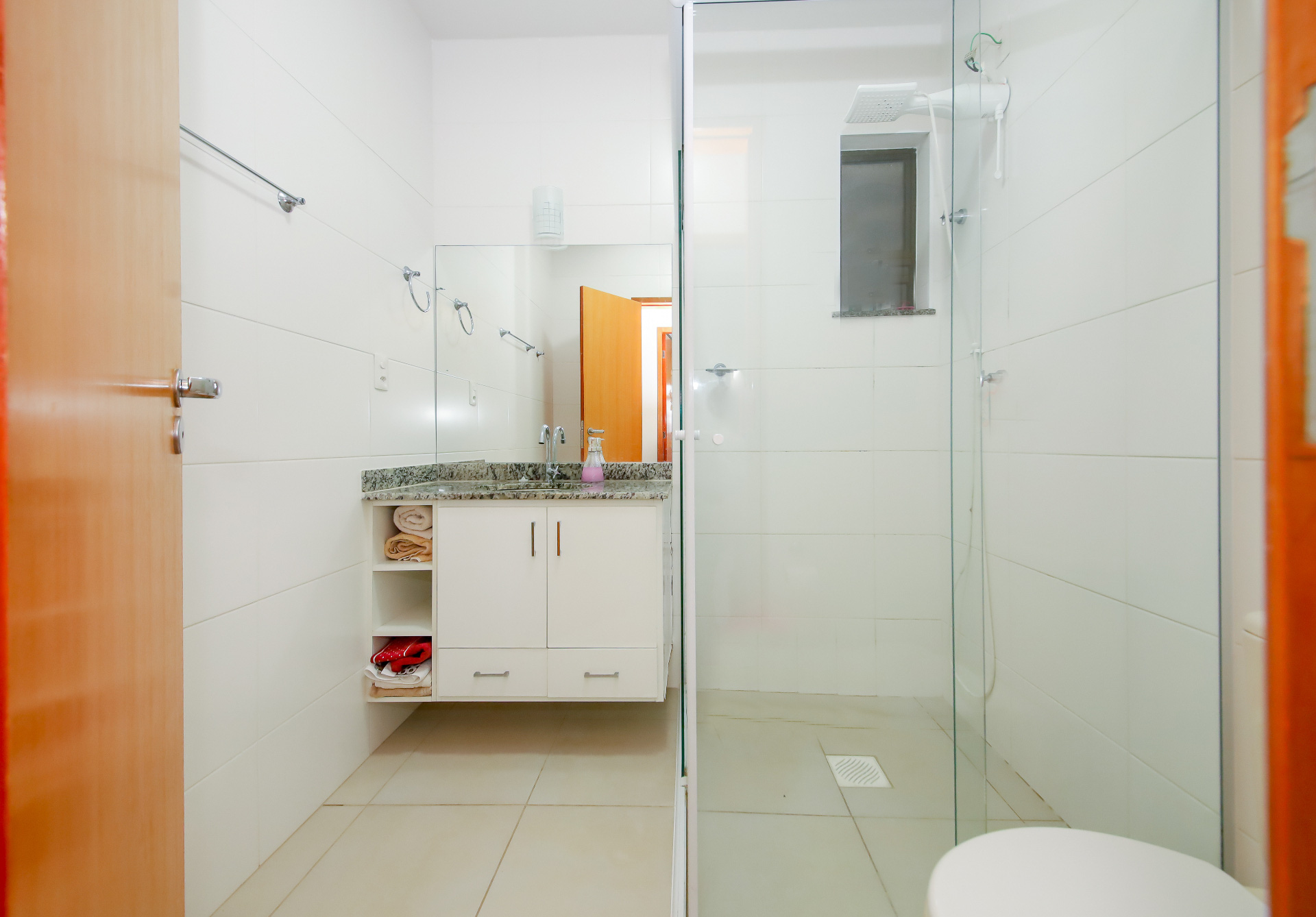 Apartamento com cômodos amplos e localização prática para venda, foto 11