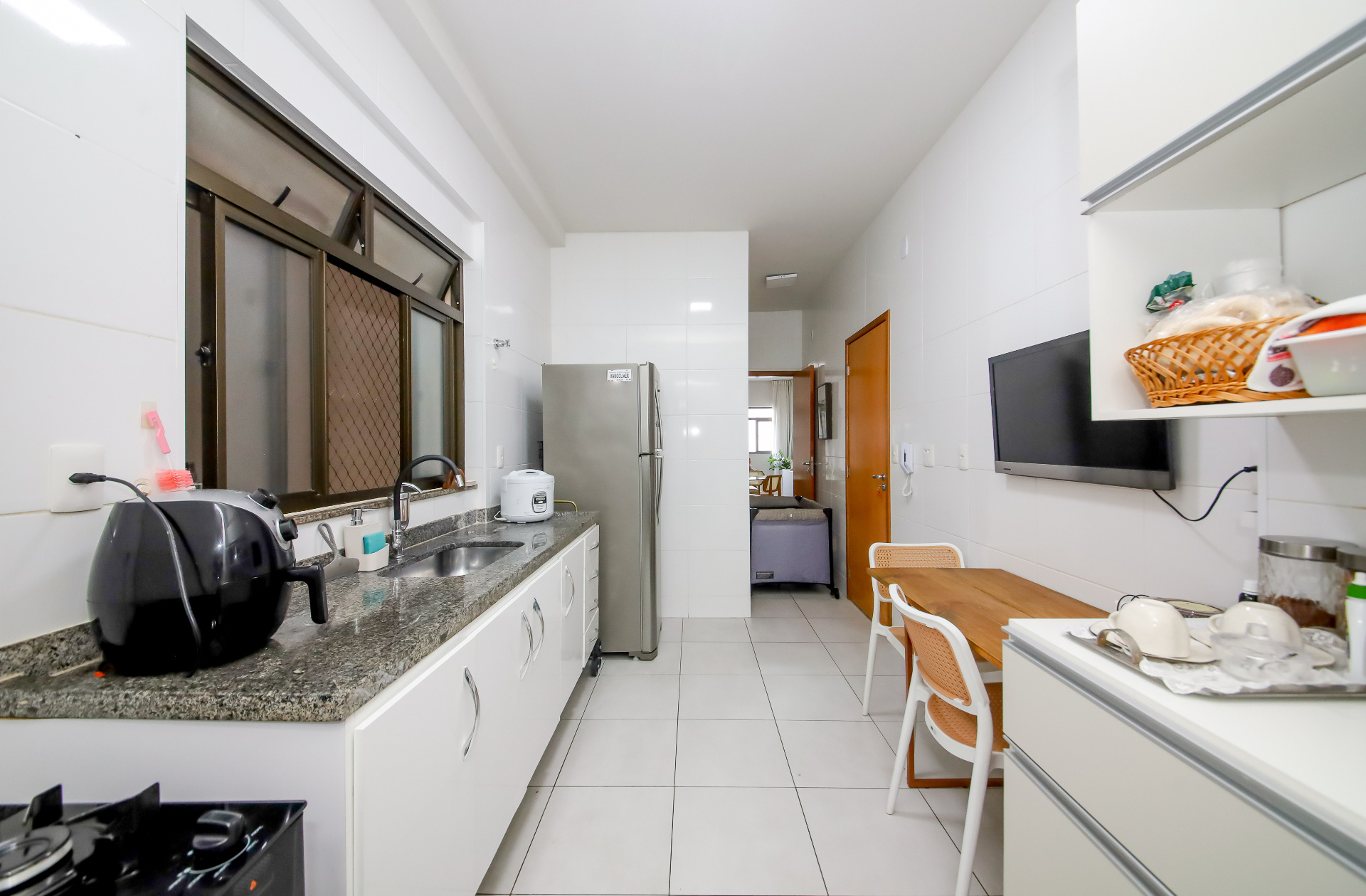 Apartamento com cômodos amplos e localização prática para venda, foto 8