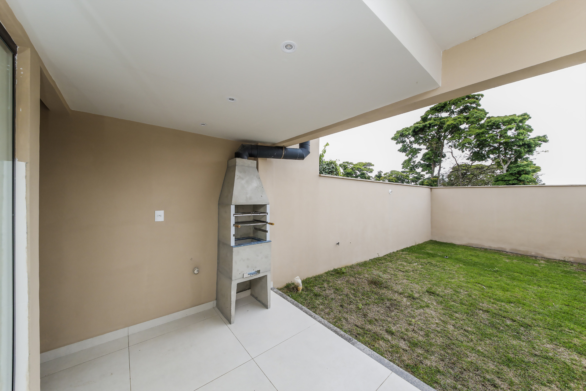Casa nova com espaço gourmet e quintal gramado para venda, foto 8