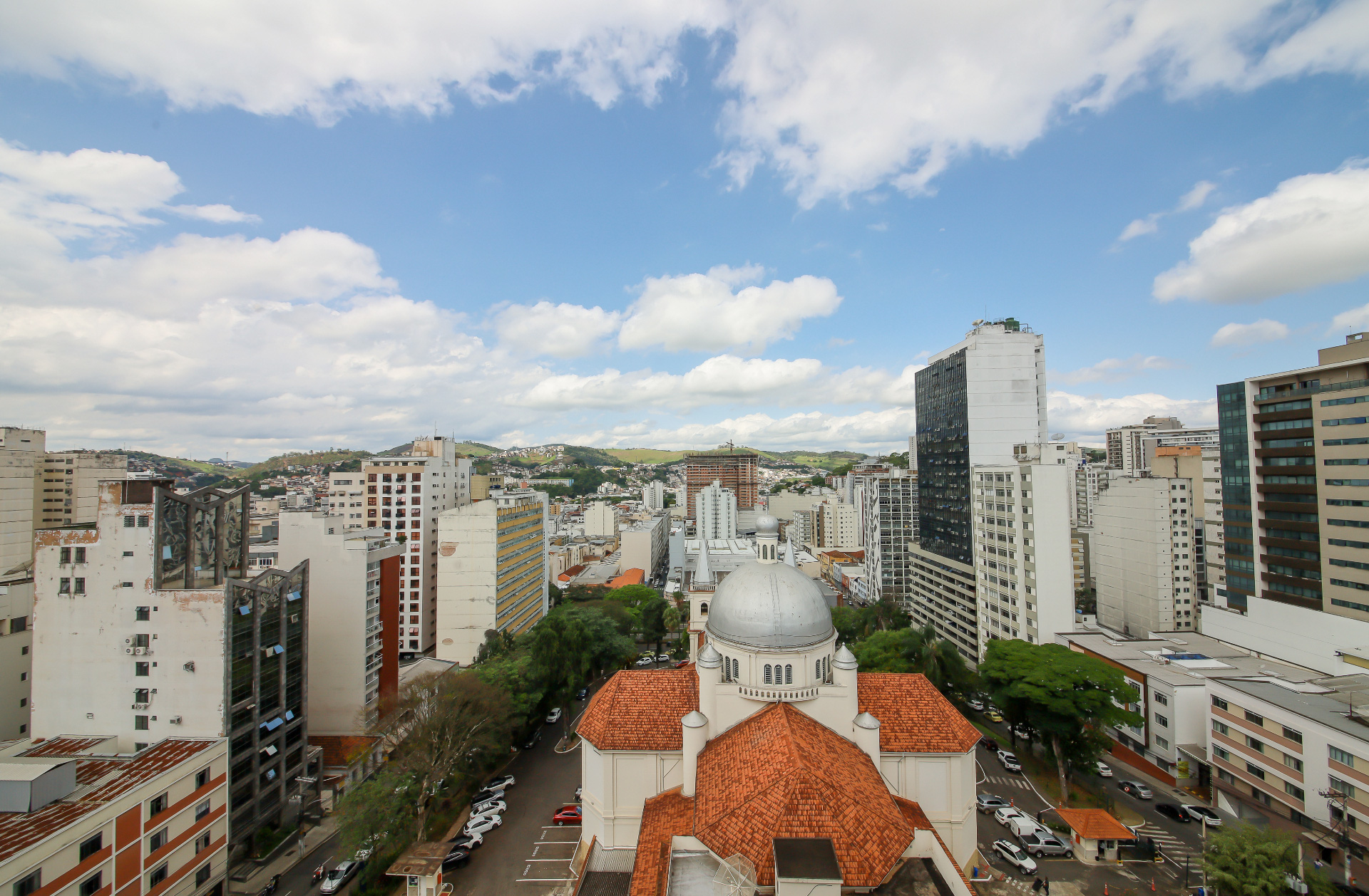 2 quartos, suíte, varanda espaçosa e vista livre na região central para venda, foto 5