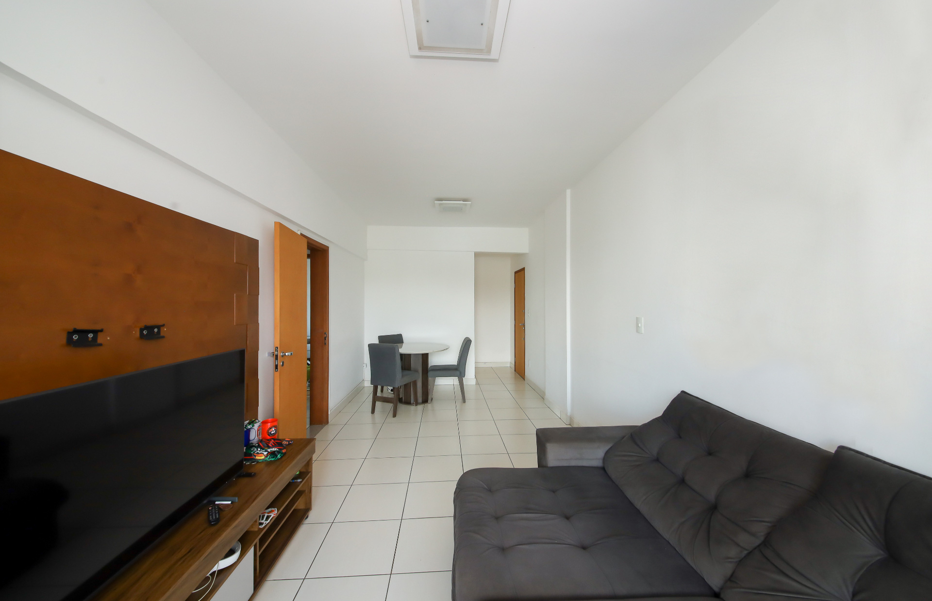 2 quartos, suíte, varanda espaçosa e vista livre na região central para venda, foto 3