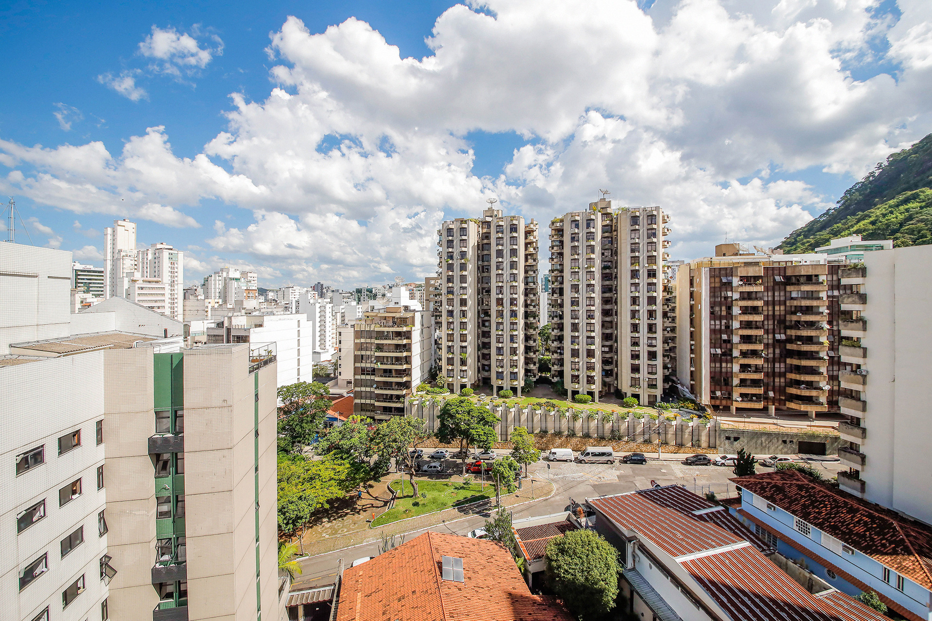 Santa Helena: Duplex com terraço. Venda., foto 4