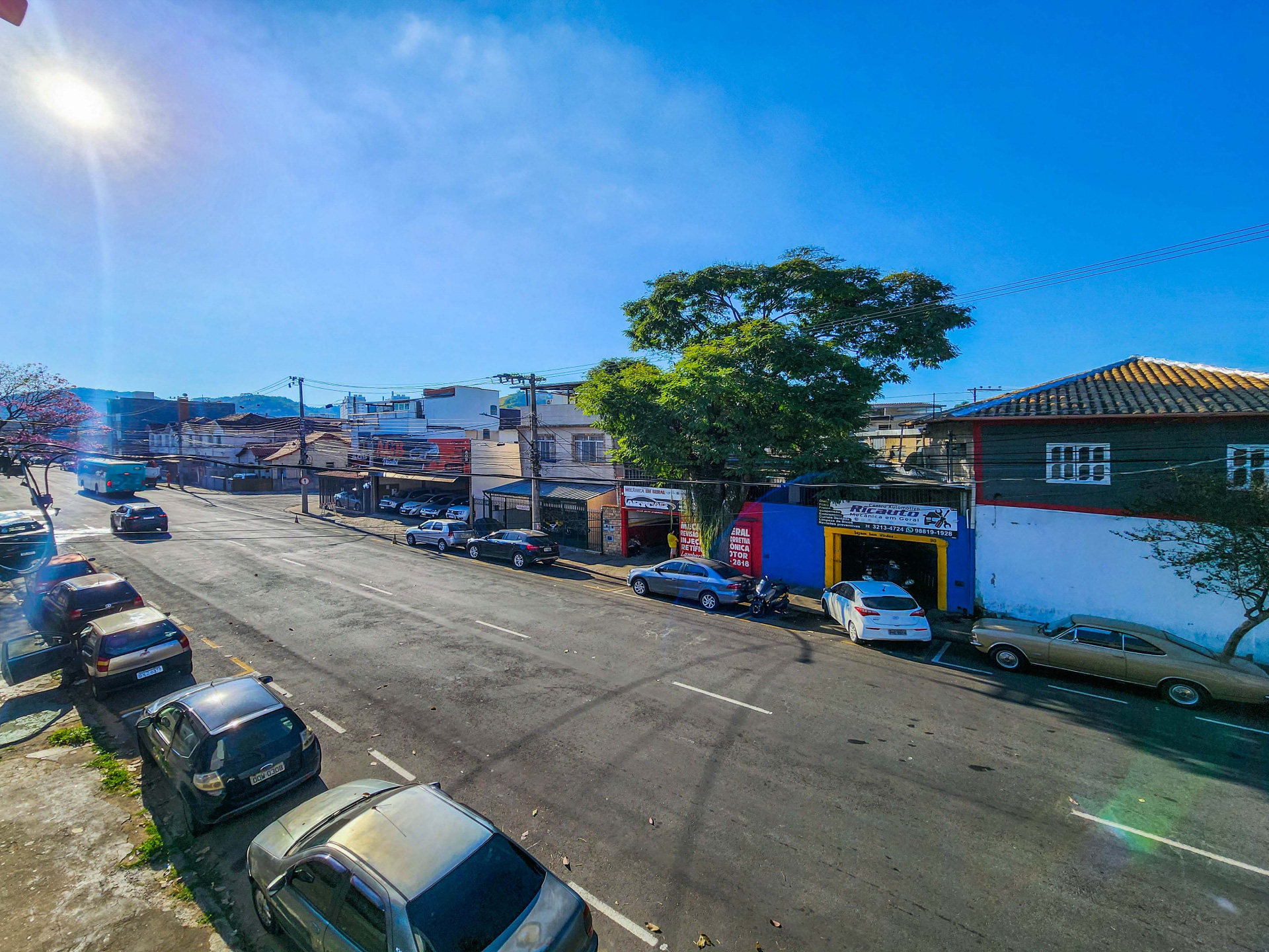 Mariano Procópio. Casa com duas áreas externas, 357m²., foto 4