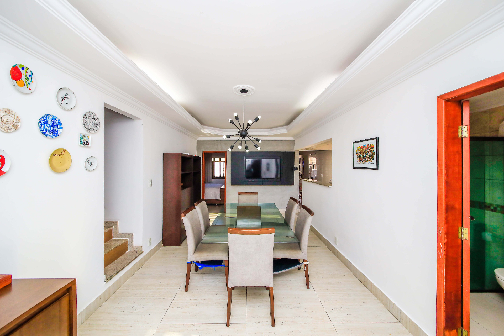 Mariano Procópio. Casa com duas áreas externas, 357m²., foto 11