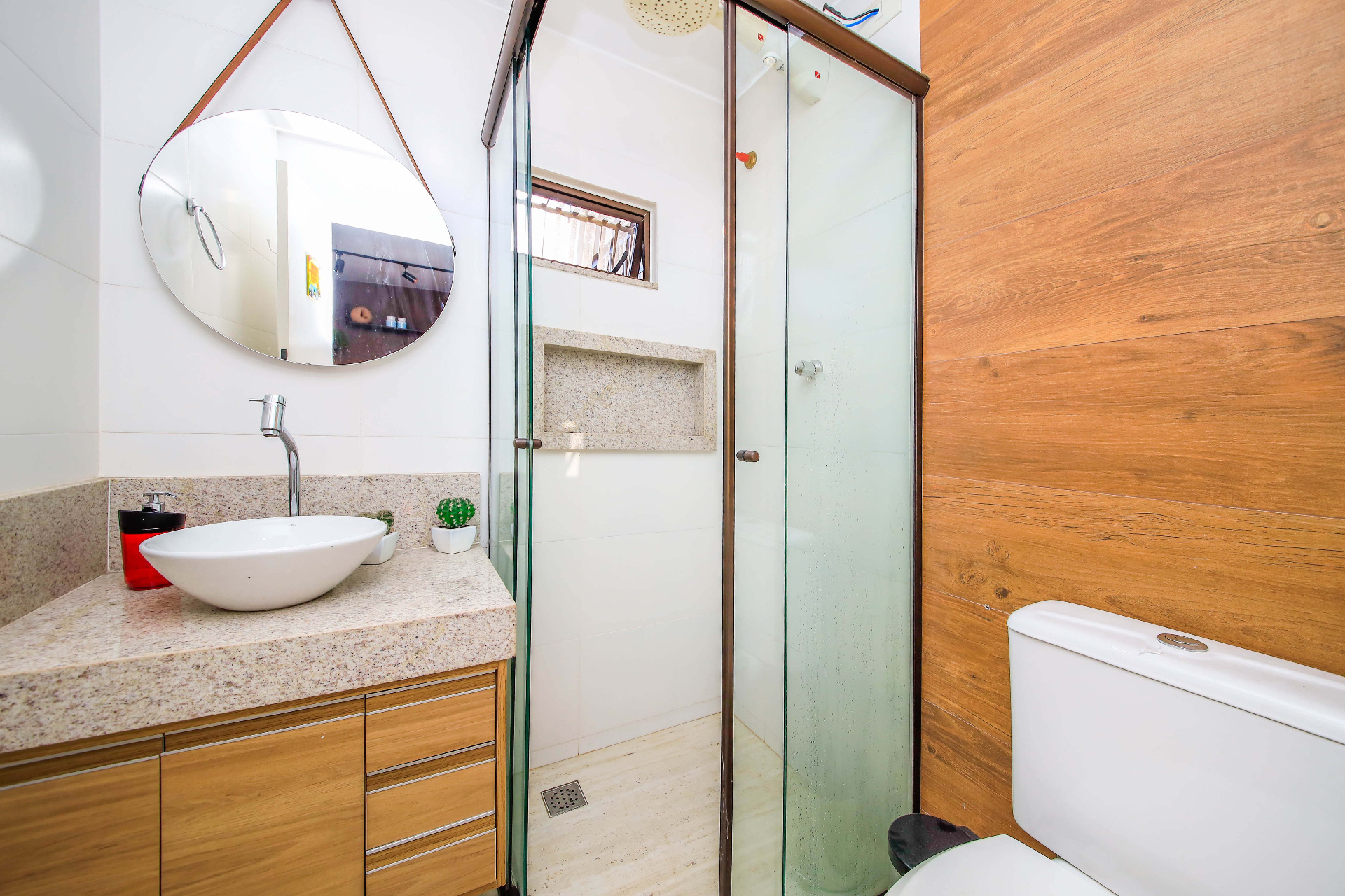 Mariano Procópio. Casa com duas áreas externas, 357m²., foto 21
