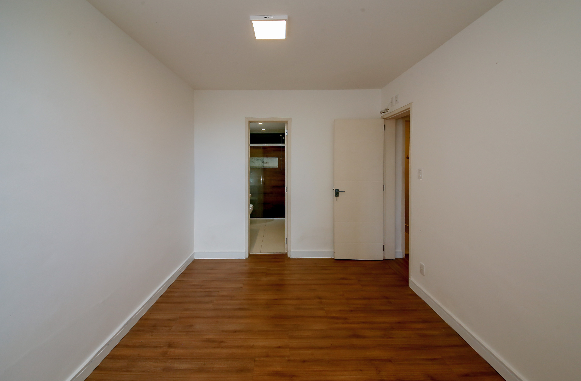 Apto térreo reformado, 2 quartos, entrada própria., foto 8