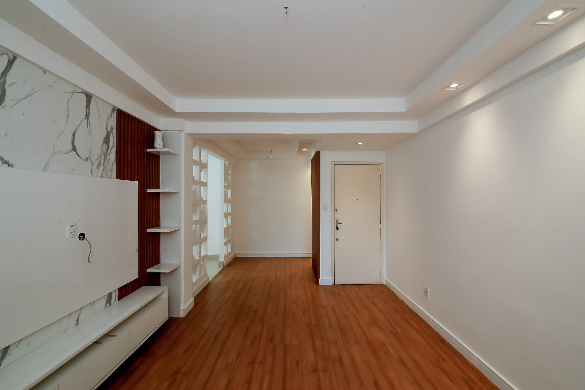 Apto térreo reformado, 2 quartos, entrada própria., foto 2