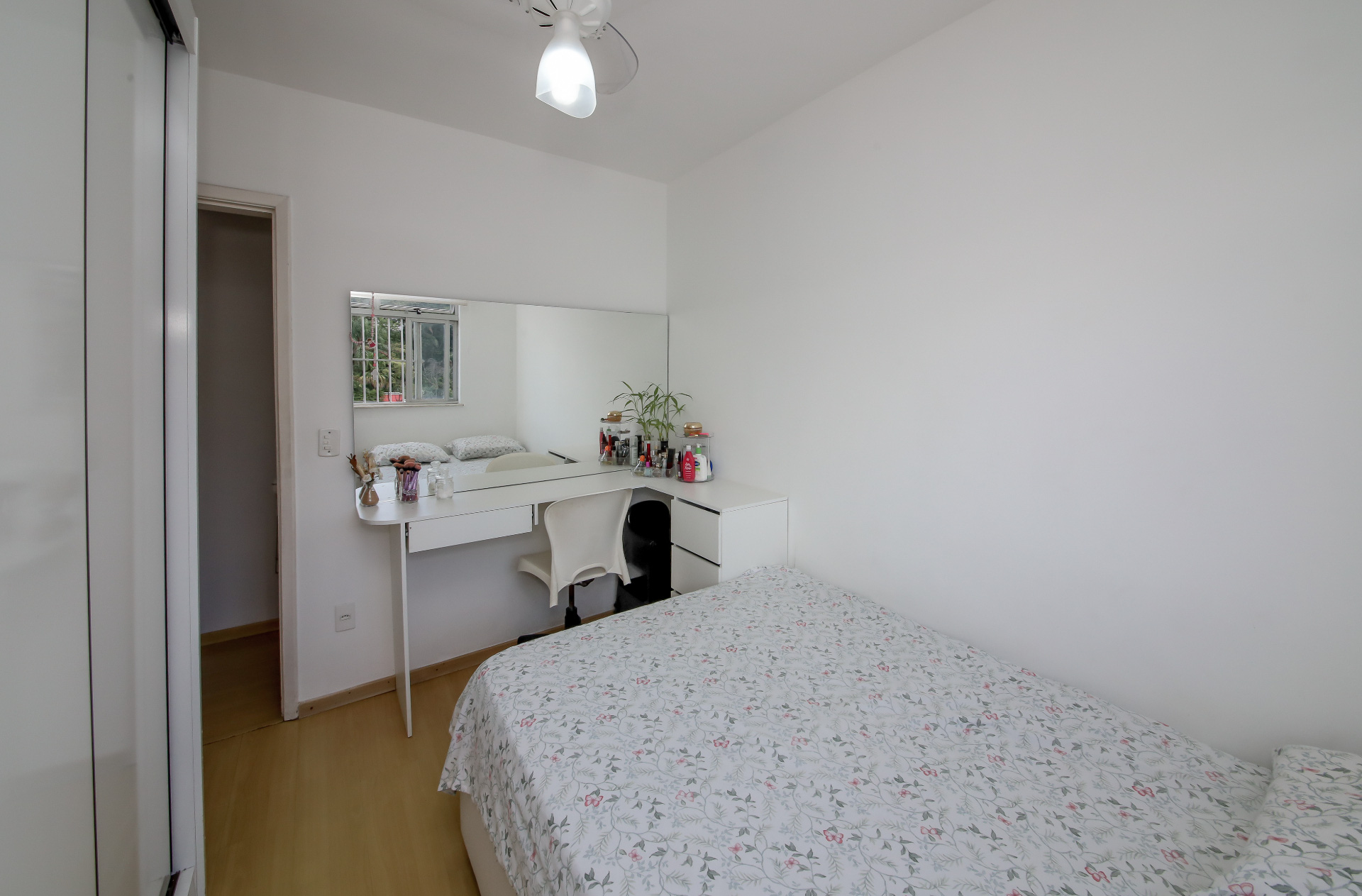 Alto dos Passos. Três quartos, ambientes claros., foto 14