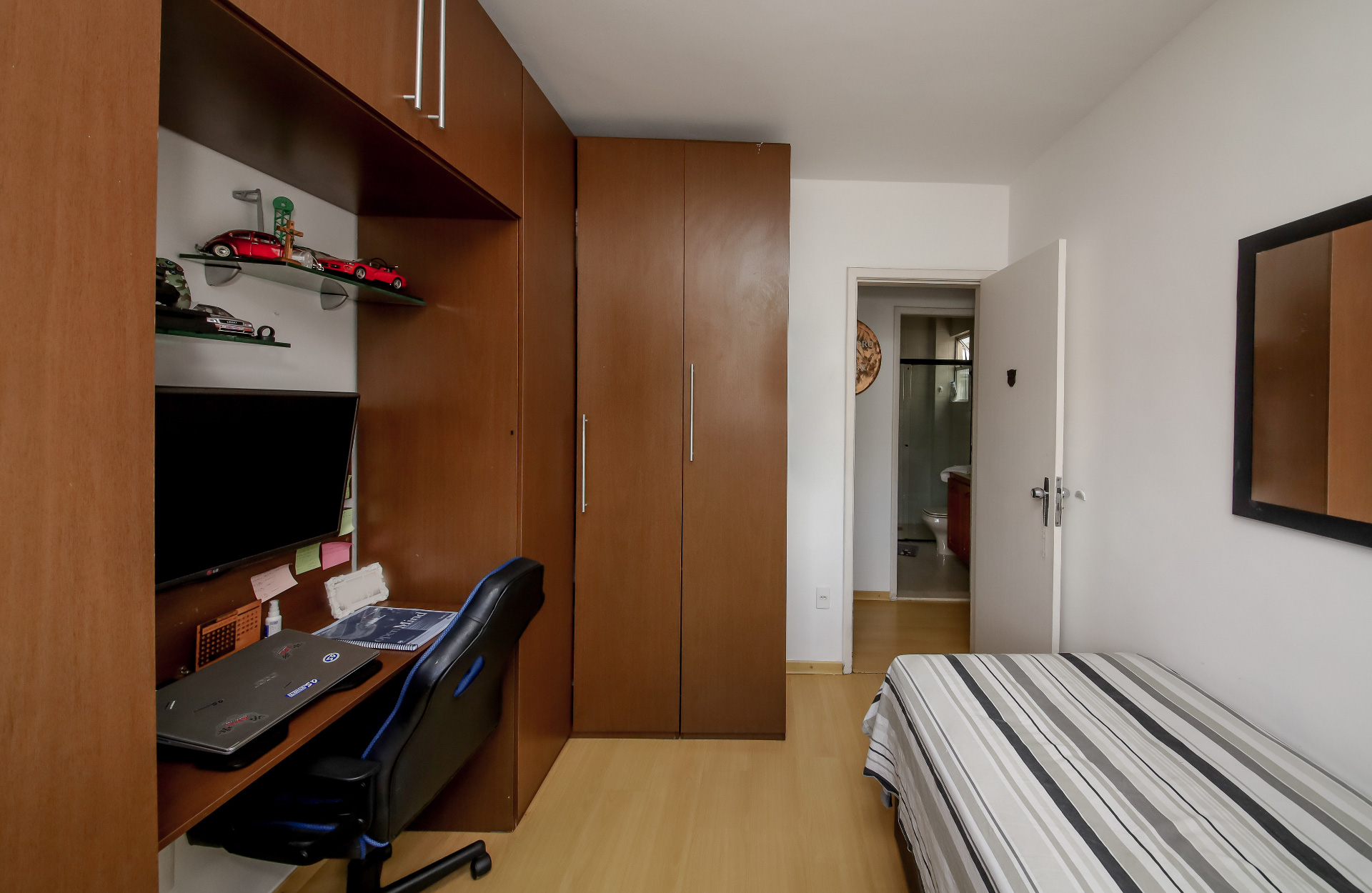 Alto dos Passos. Três quartos, ambientes claros., foto 11