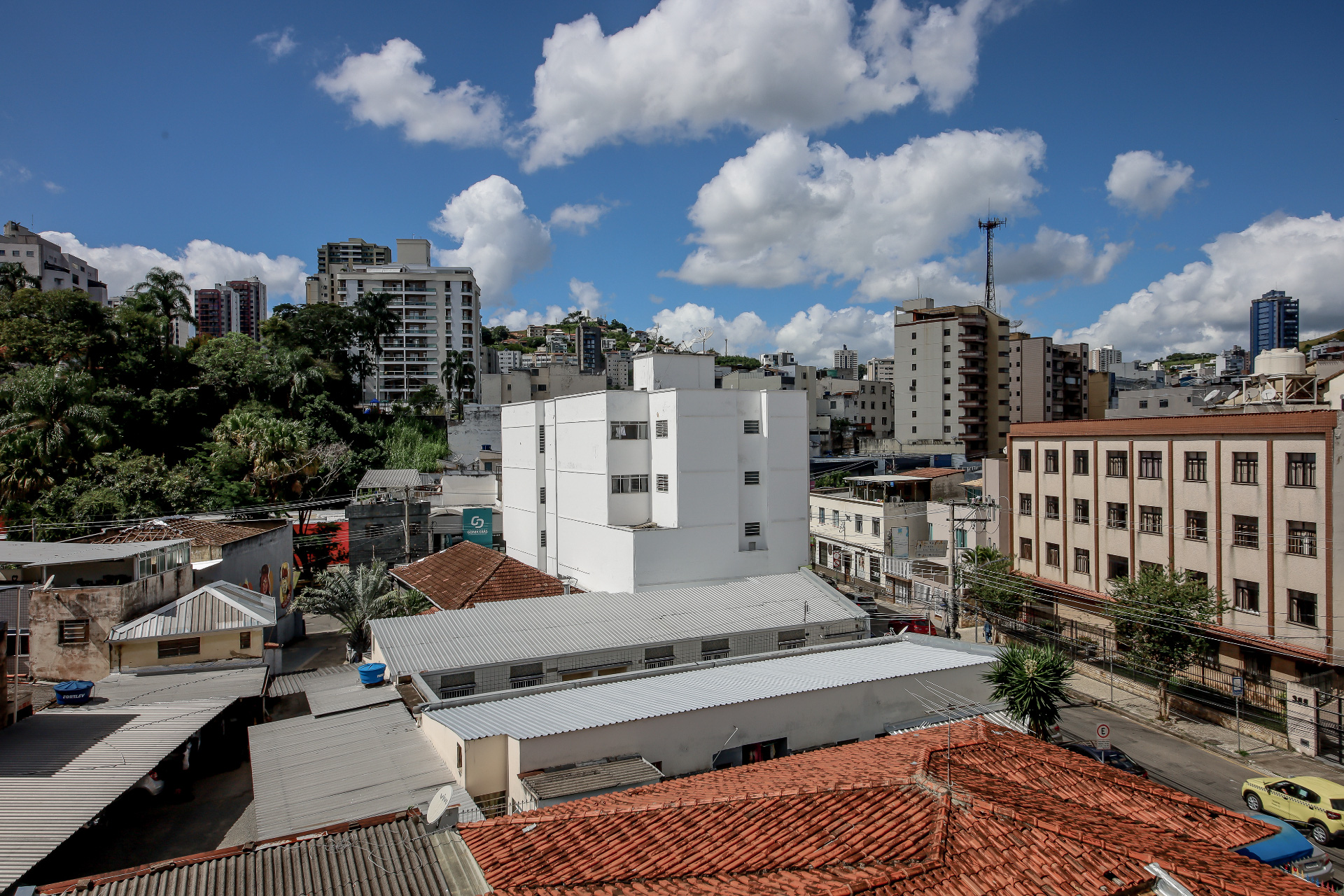 Alto dos Passos. Três quartos, ambientes claros., foto 4