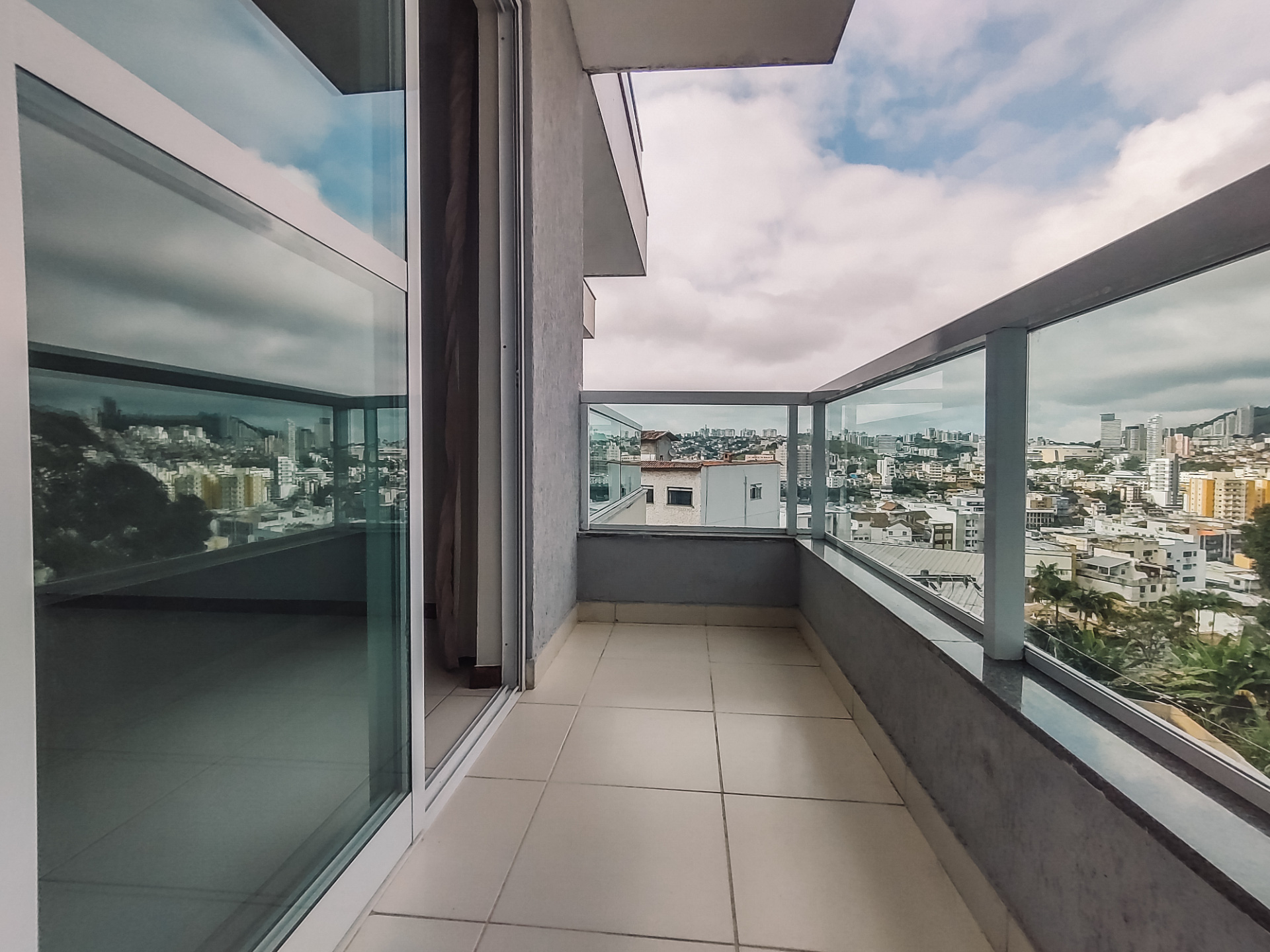Apartamento arejado no Paineiras. Rua sossegada, 60m²., foto 2