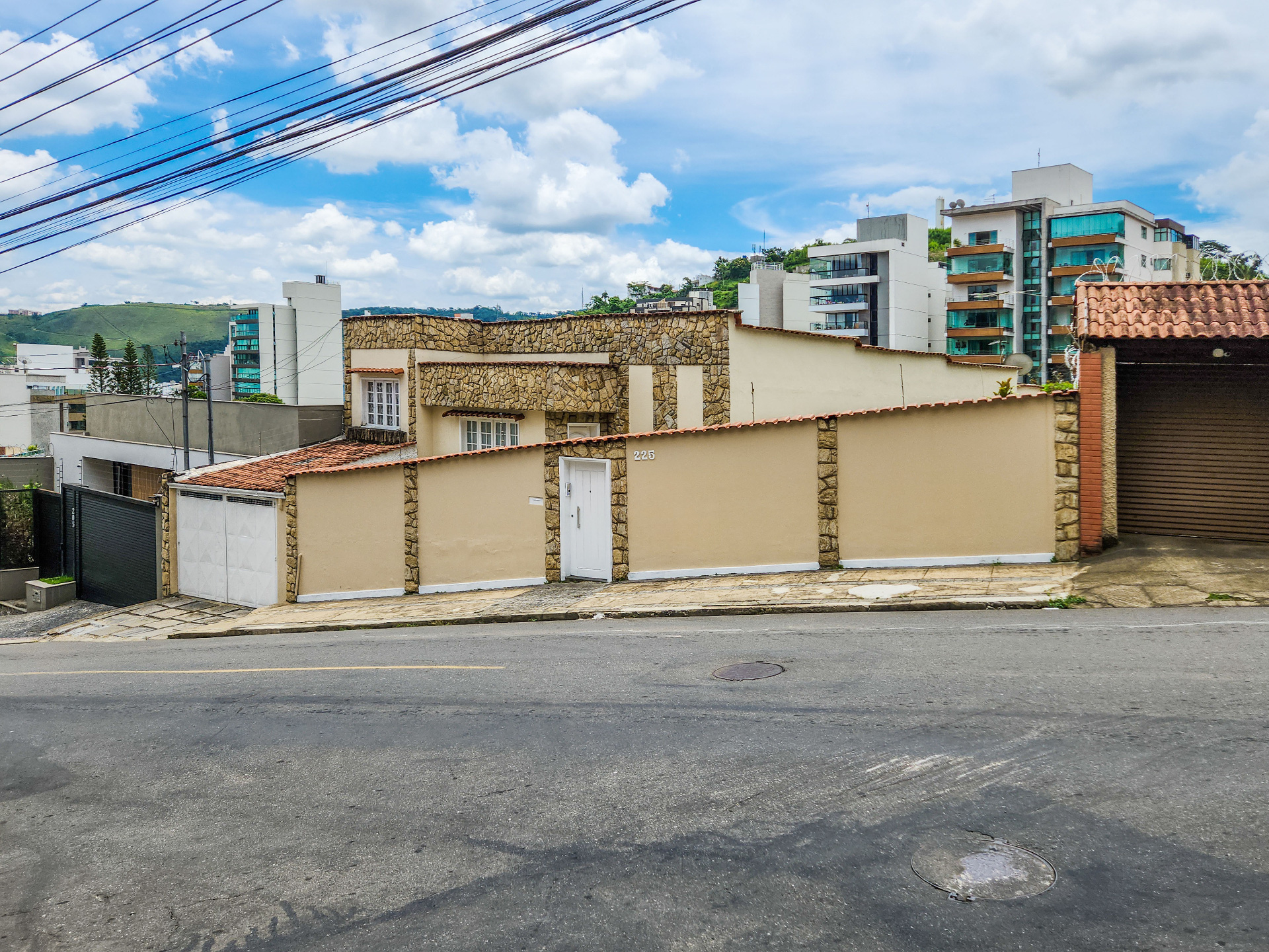 Bom Pastor: casa 3 quartos, 3 vagas, 135m², foto 1