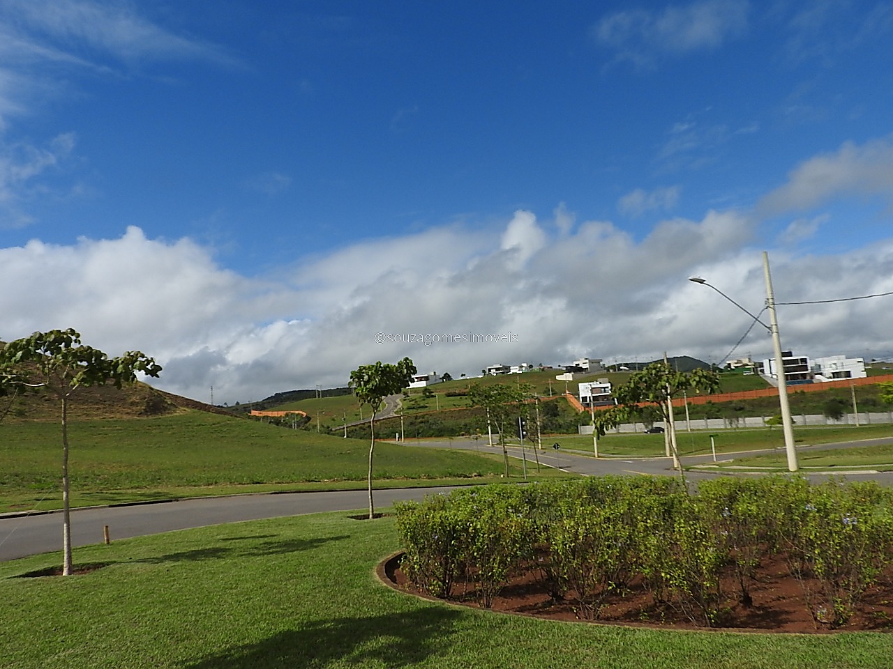 Terreno plano no Alphaville, 680 m². São Pedro., foto 1