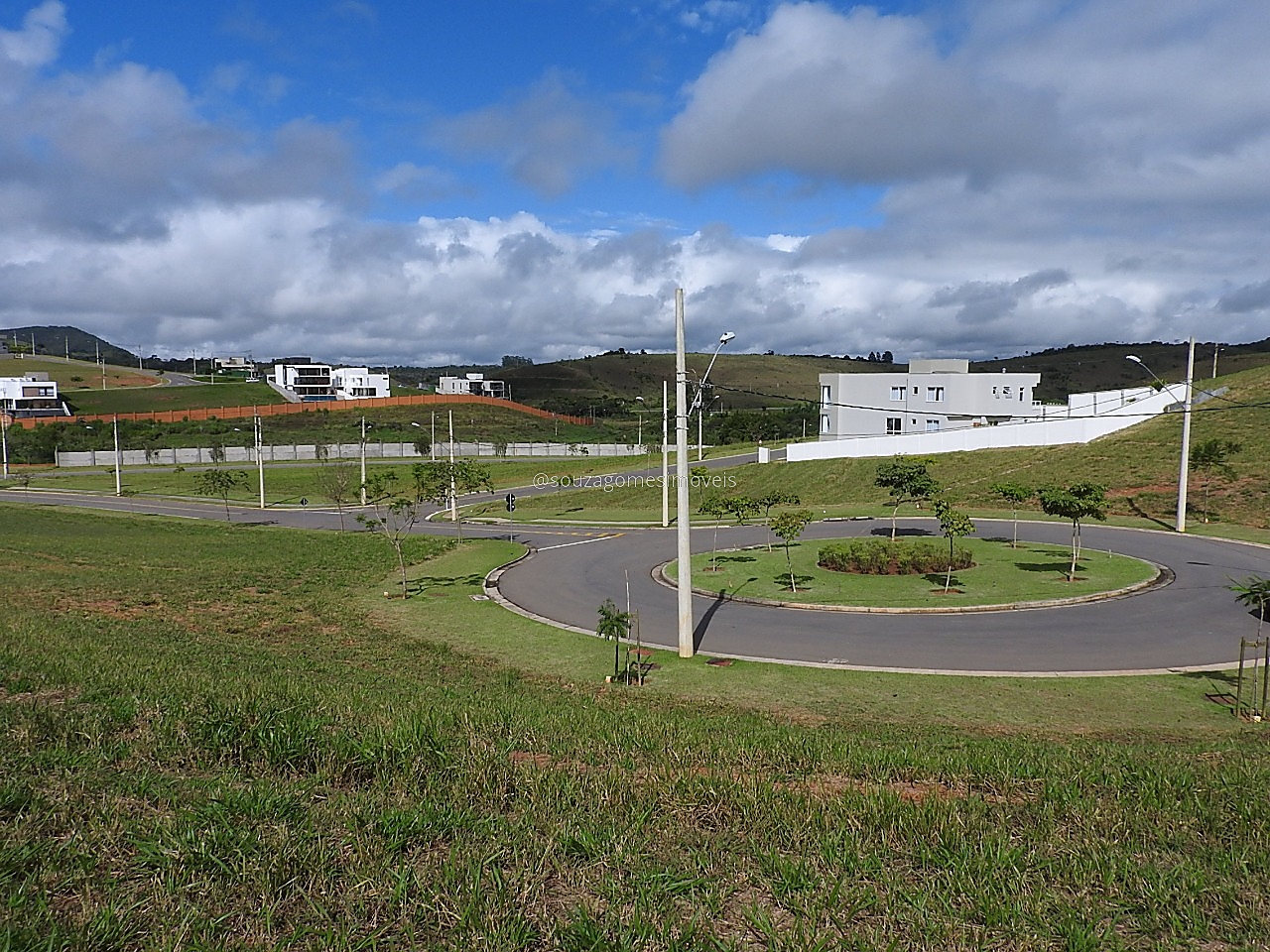 Terreno plano no Alphaville, 680 m². São Pedro., foto 2