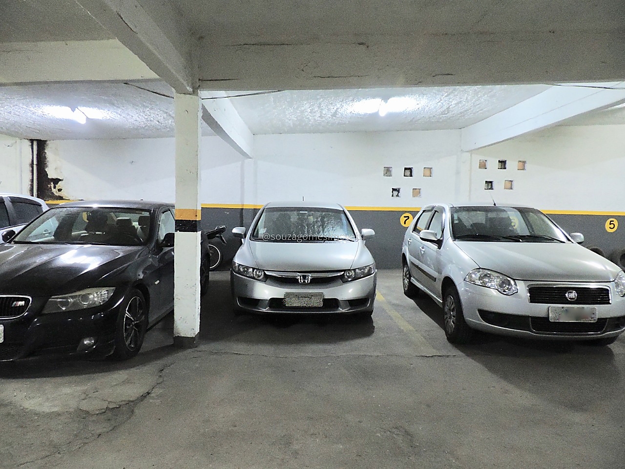 Centro. 27m². Espaço para 1 carro., foto 1