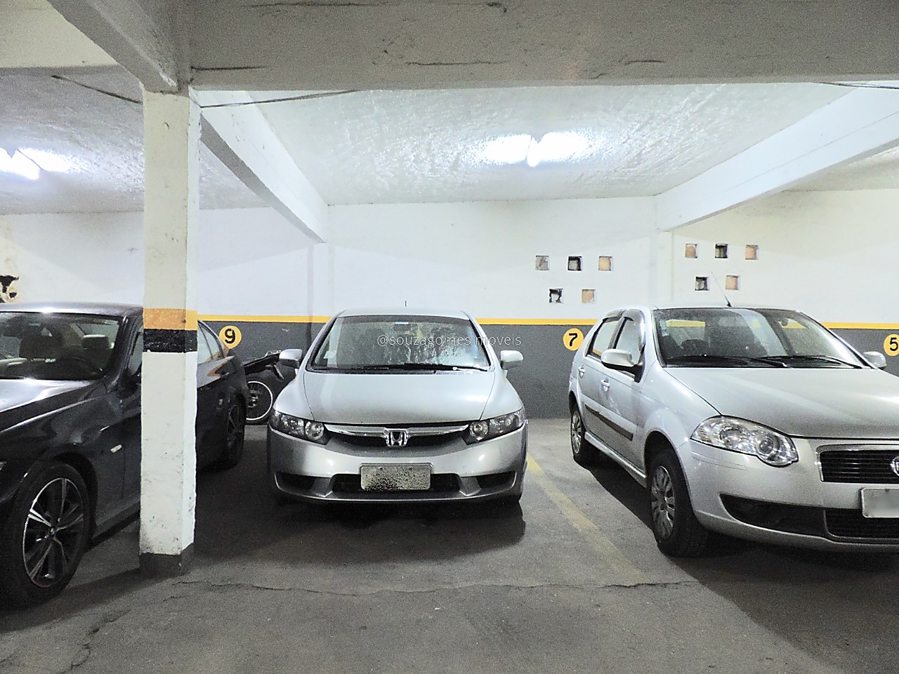 Centro. 27m². Espaço para 1 carro., foto 2