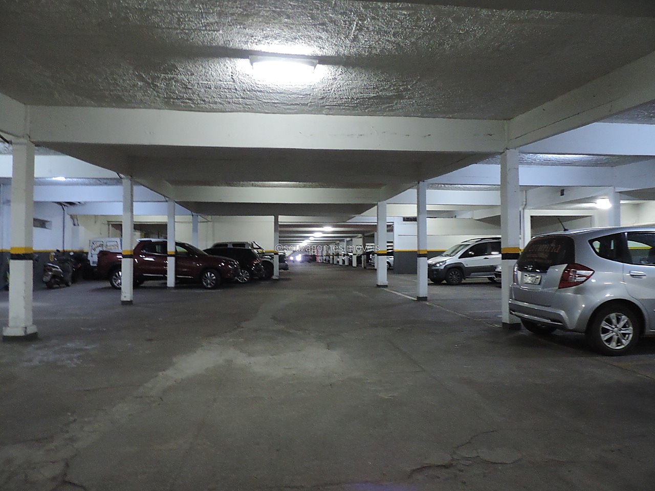 Centro. 27m². Espaço para 1 carro., foto 3