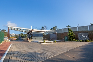 Vina Del`Mar: casa linear, área externa, 3 quartos.