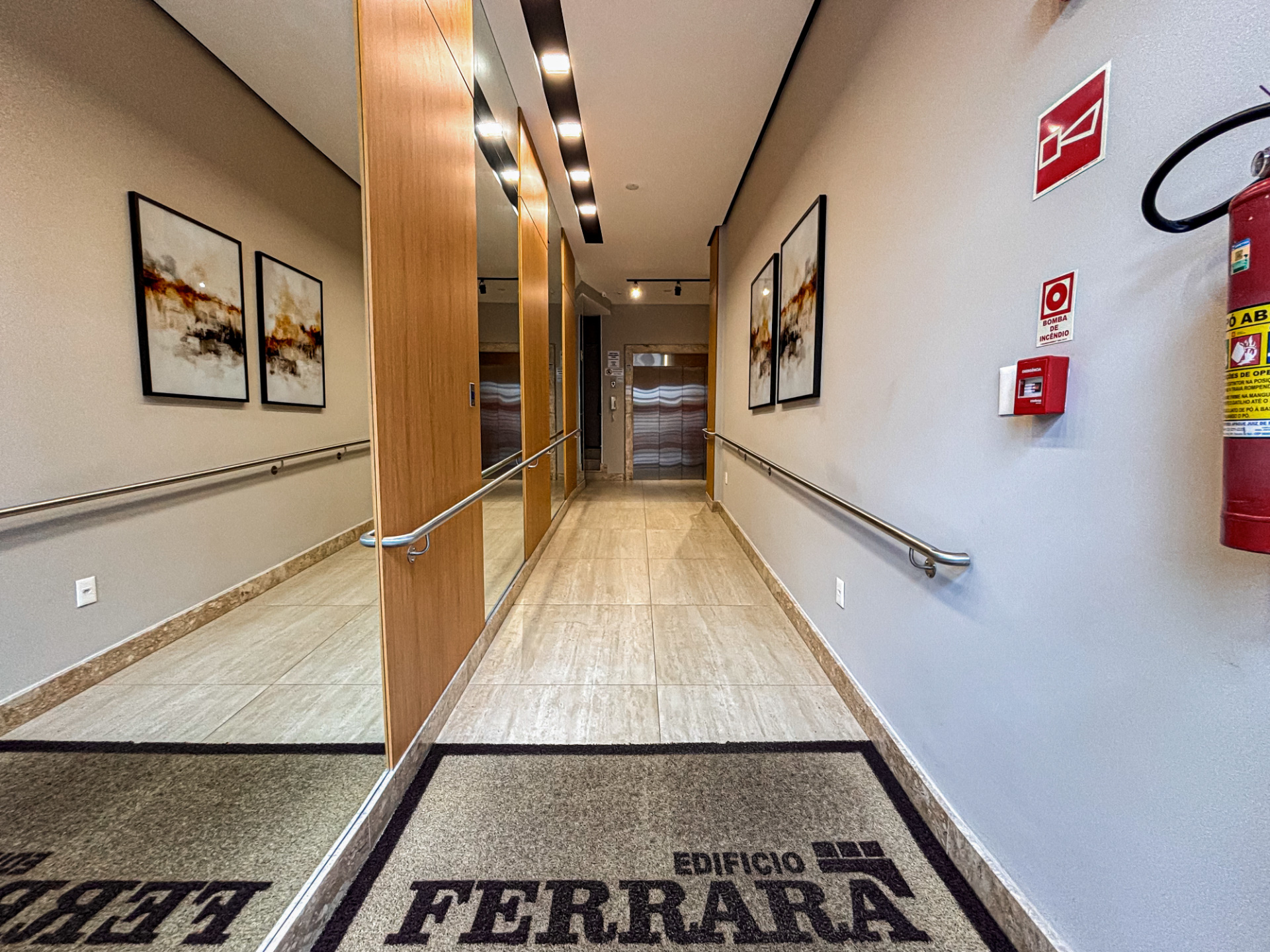 Ed. Ferrara, foto 2