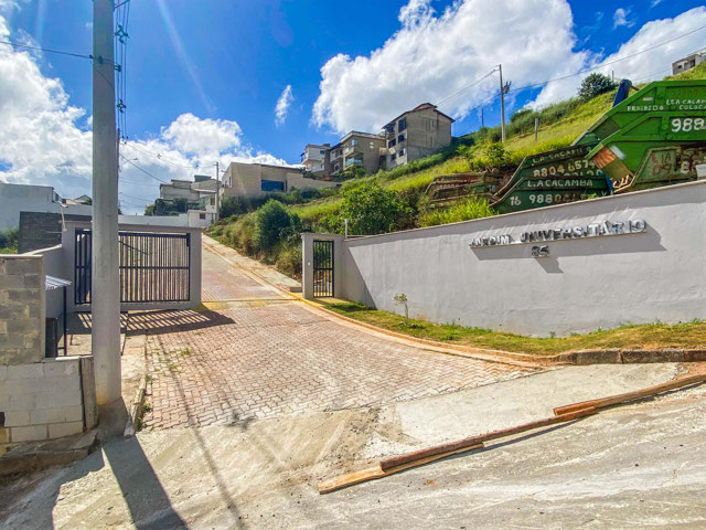 Casa com quintal gramado e 3 quartos em São Pedro