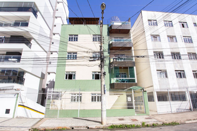 São Mateus: Cobertura 3 quartos com gourmet planejado.