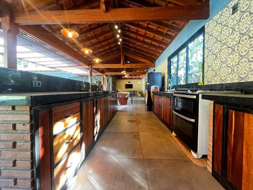 Casa com 1 quarto à venda, 200 m² por R$ 850.000 - Pedra Bonita - Juiz de Fora/MG